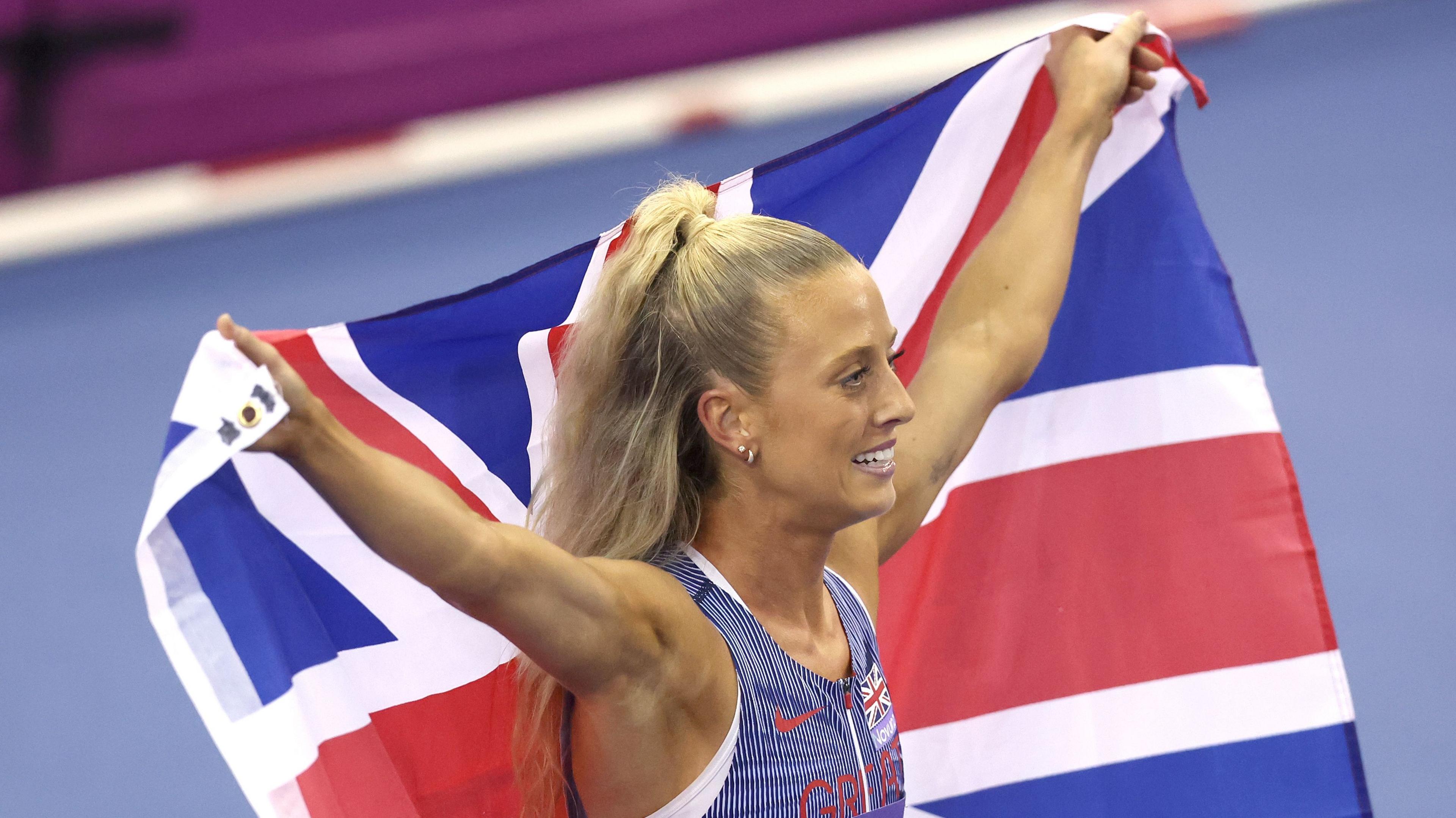 Jemma Reekie celebrates after winning the 1500m final at the UK Indoor Championships 