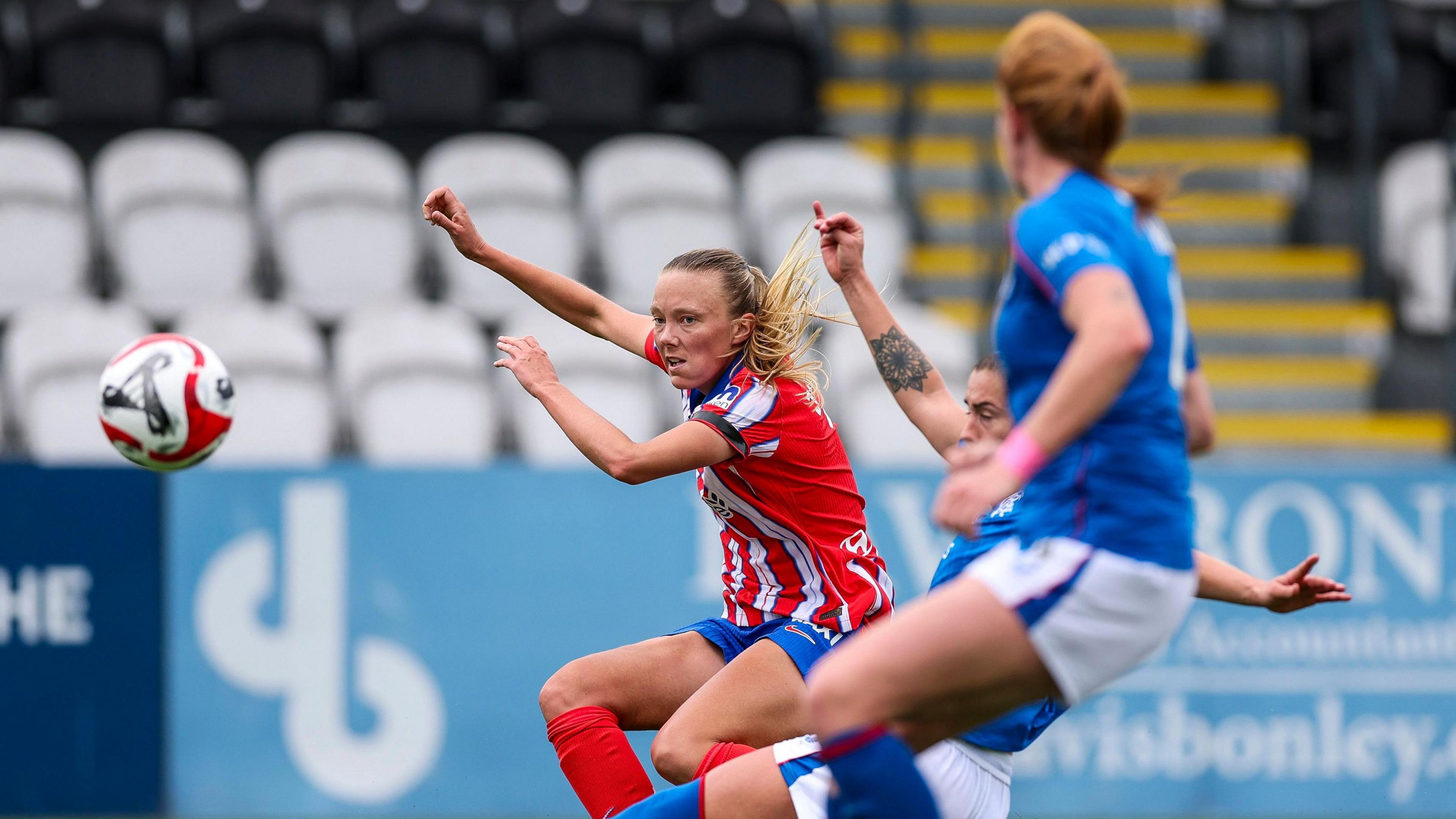 Synne Jensen scores for Atletico Madrid against Rangers