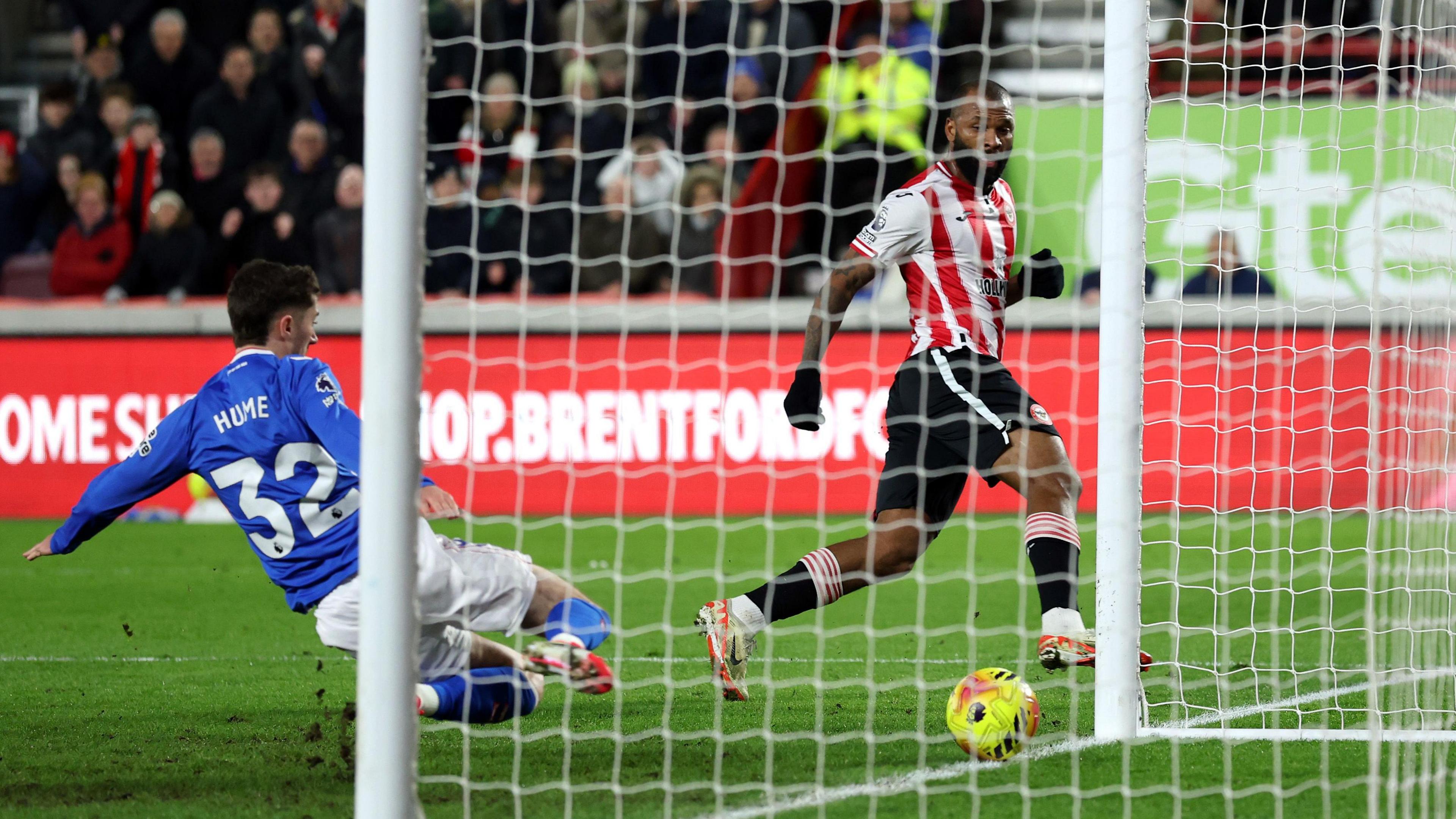 Detailed Brentford 3-0 Sunderland: Igor Thiago Double Boosts Bees' European Hopes Abstract for Desktop Detailed Brentford 3-0 Sunderland: Igor Thiago Double Boosts Bees' European Hopes Abstract for Desktop