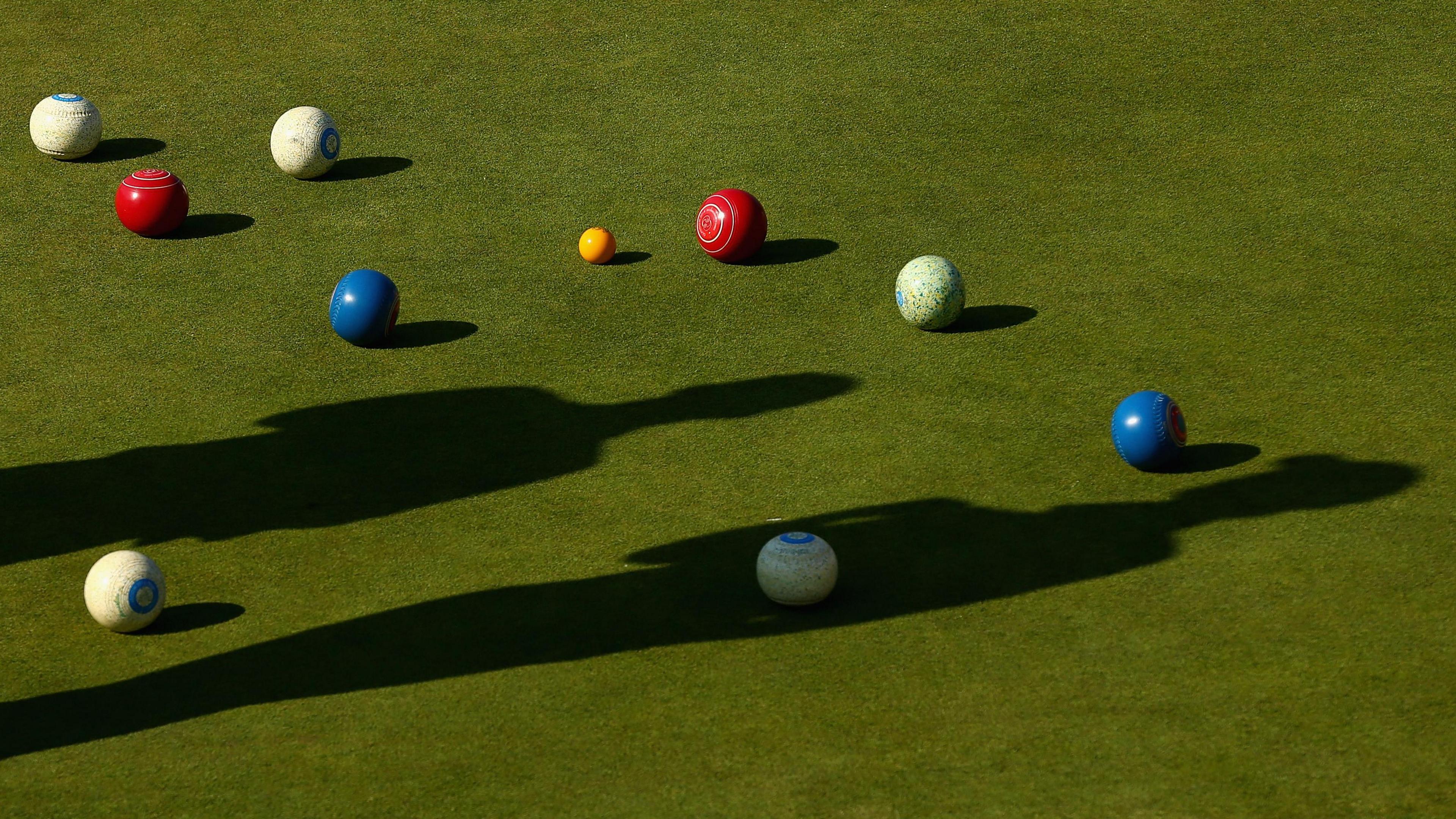 Lawn bowls