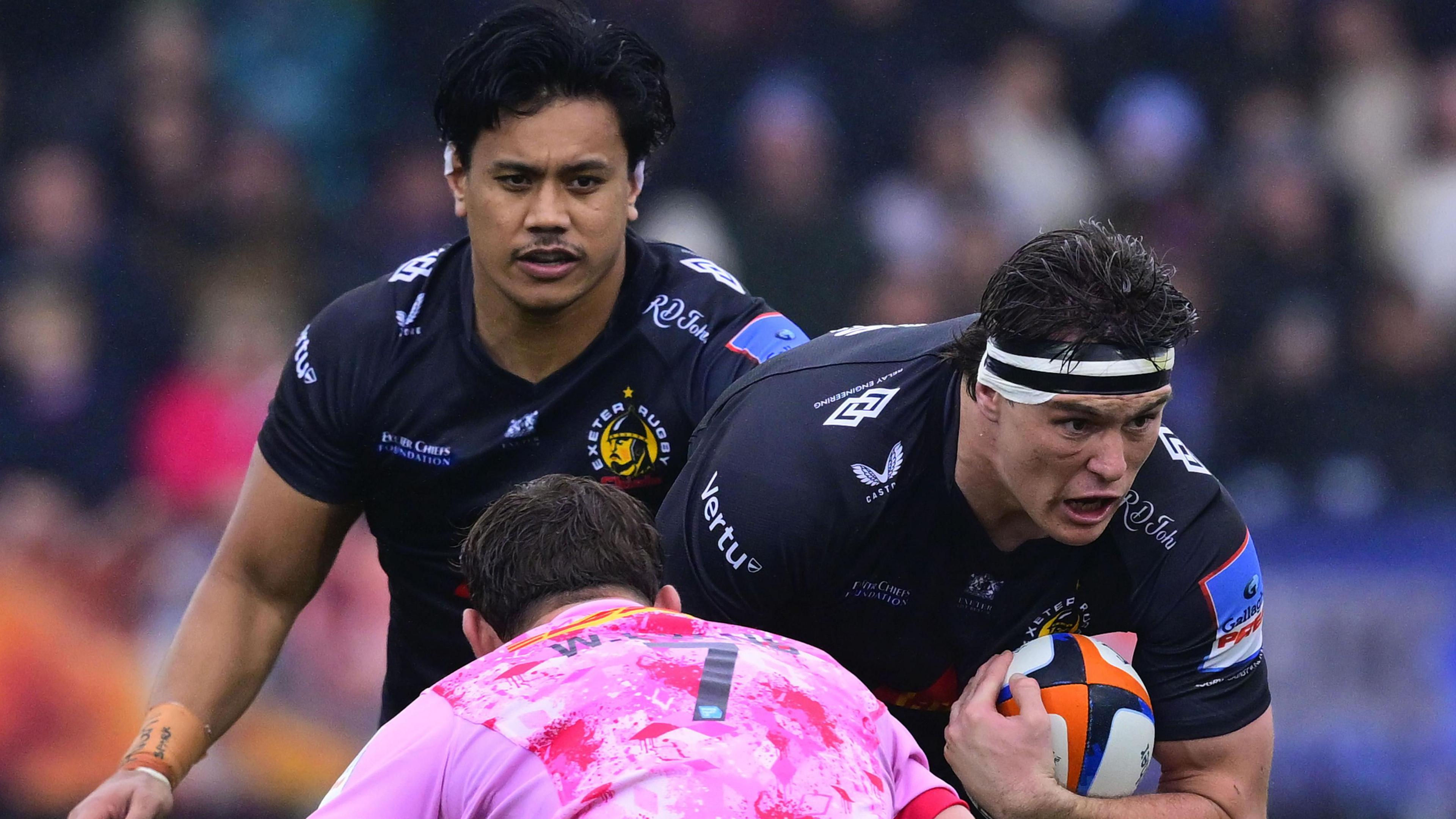 Len Ikitau (left) and Tom Hooper play against Harlequins