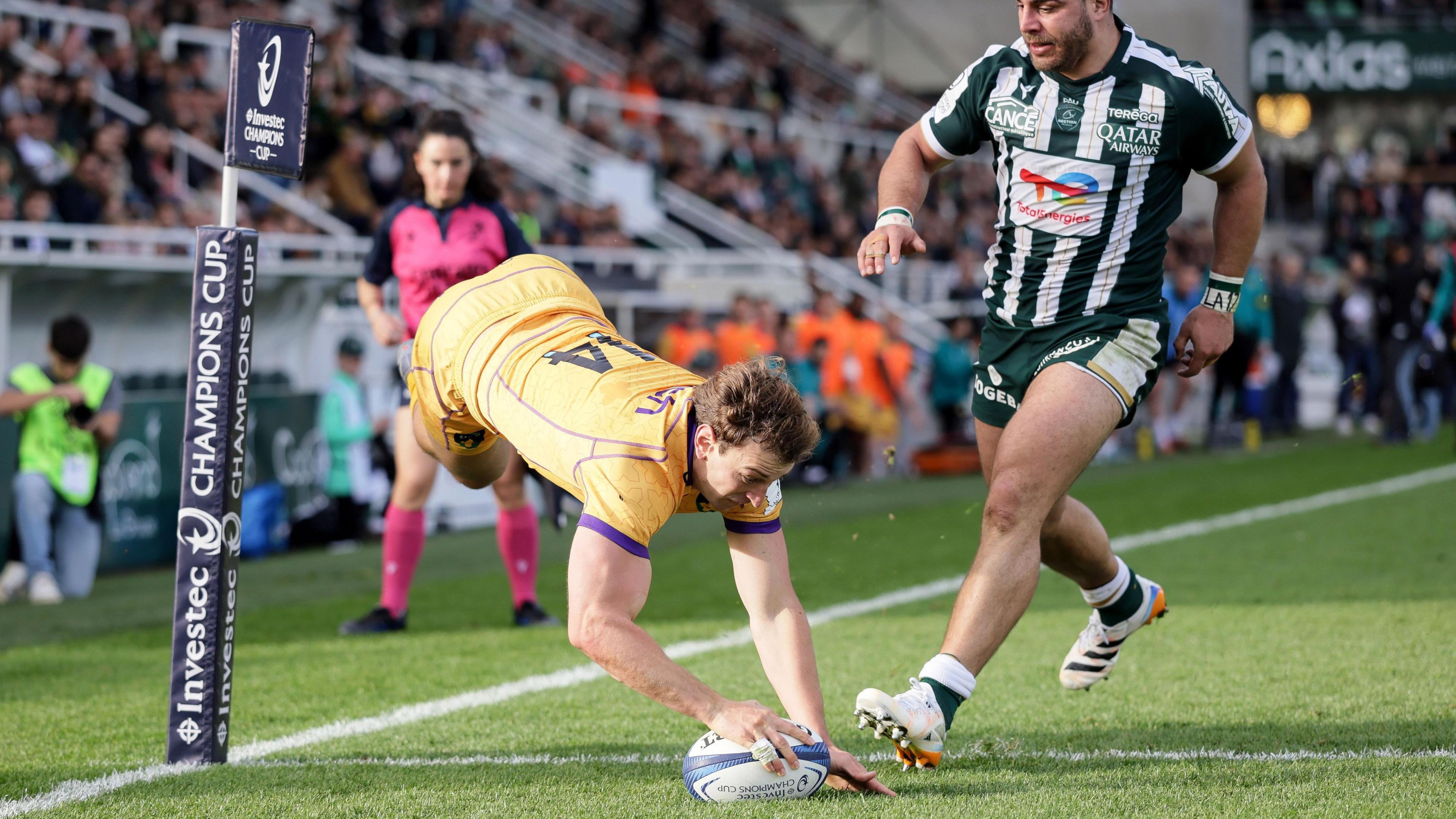 James Ramm scores a try