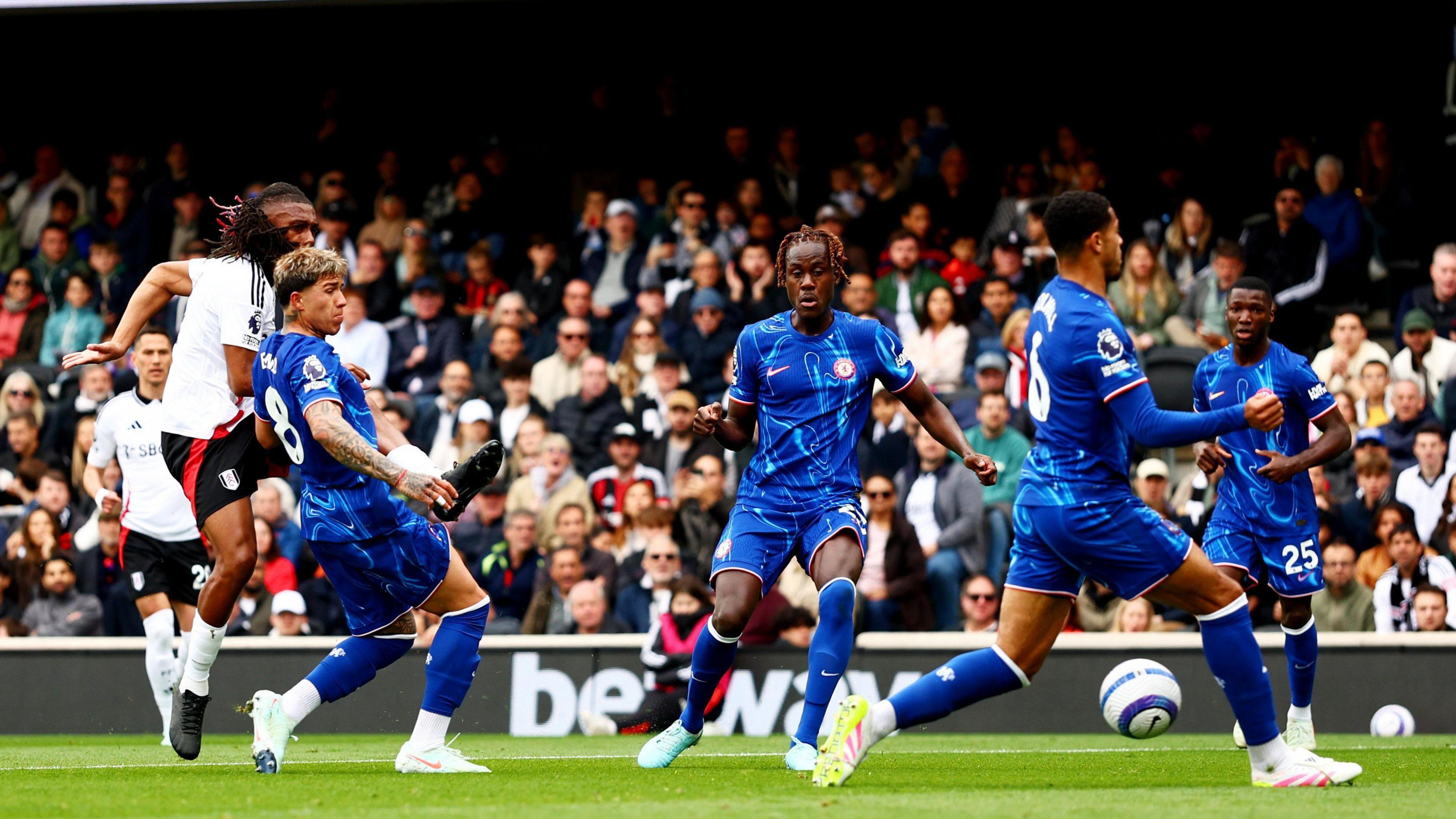 Alex Iwobi scores for Fulham