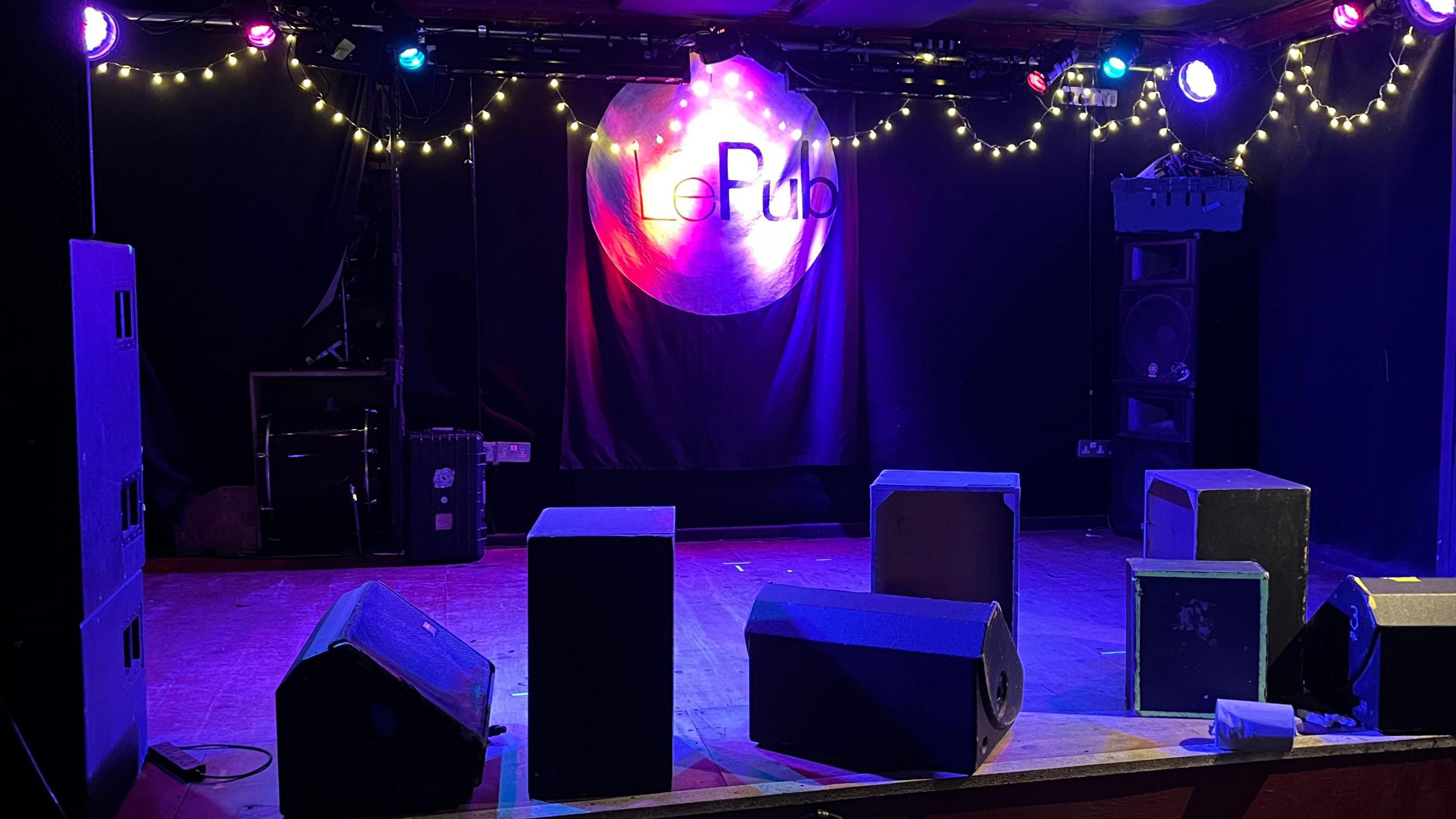 The Le Pub stage 