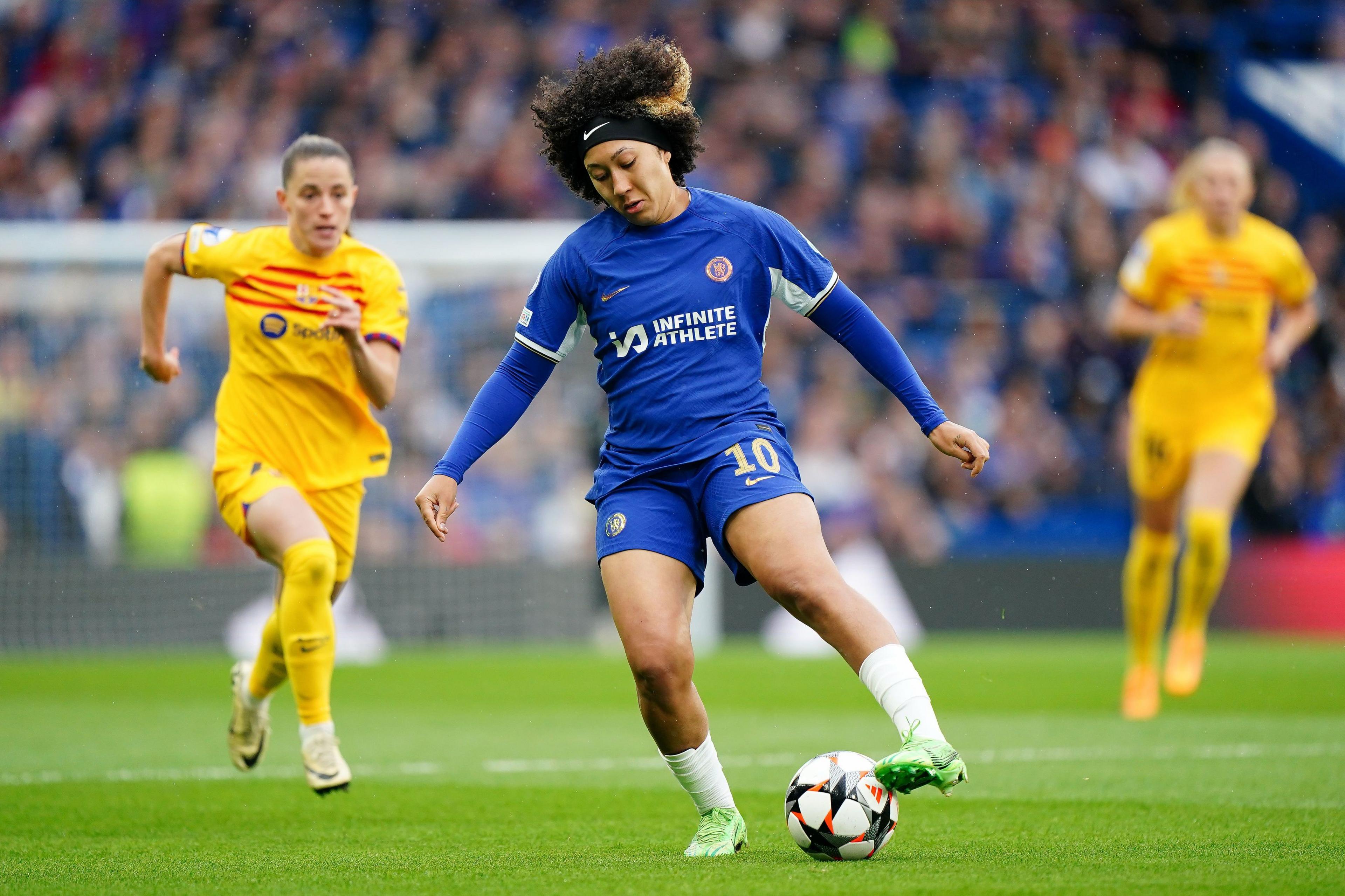 Lauren James playing for Chelsea