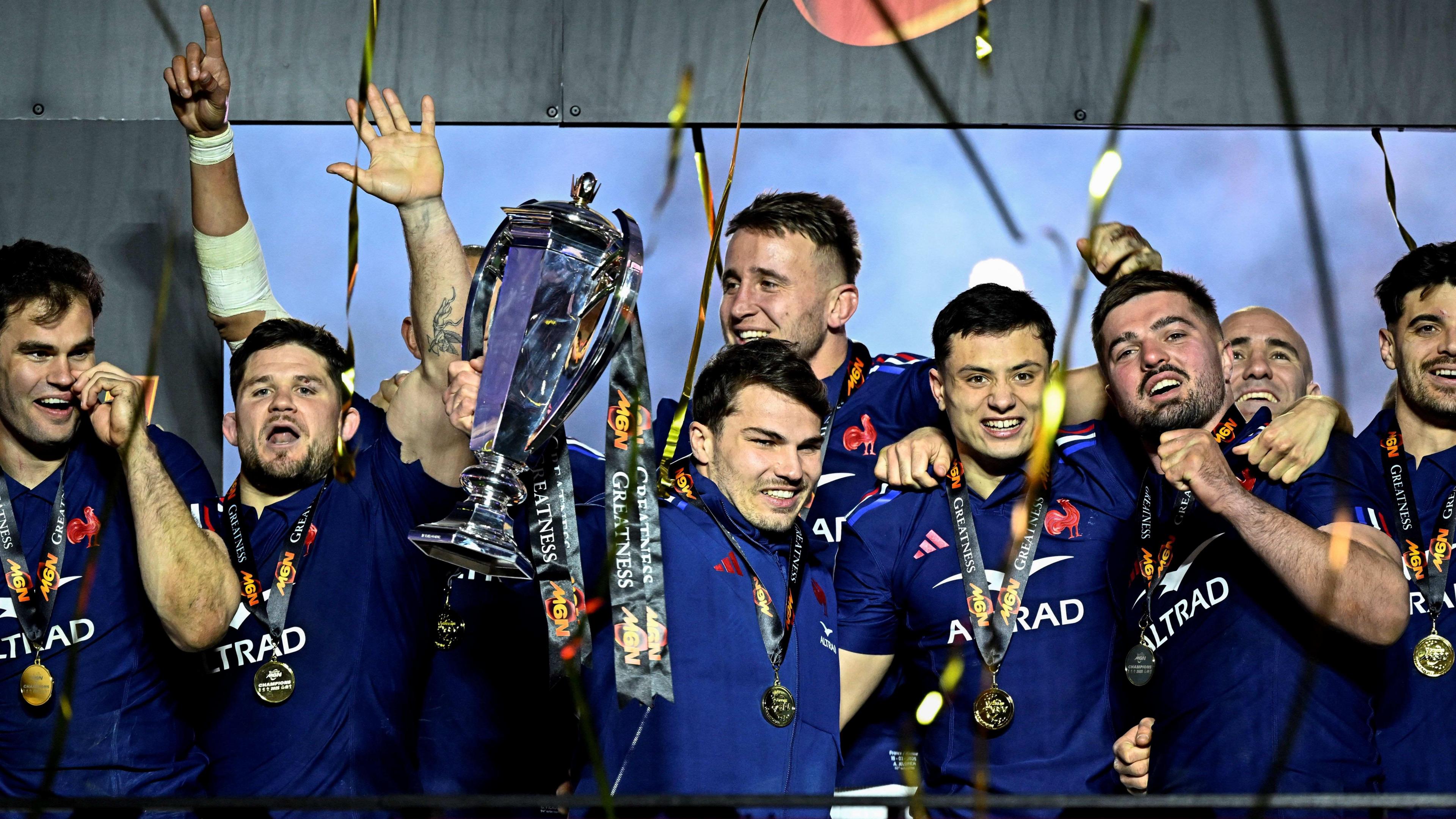 France celebrate winning the 2025 Six Nations