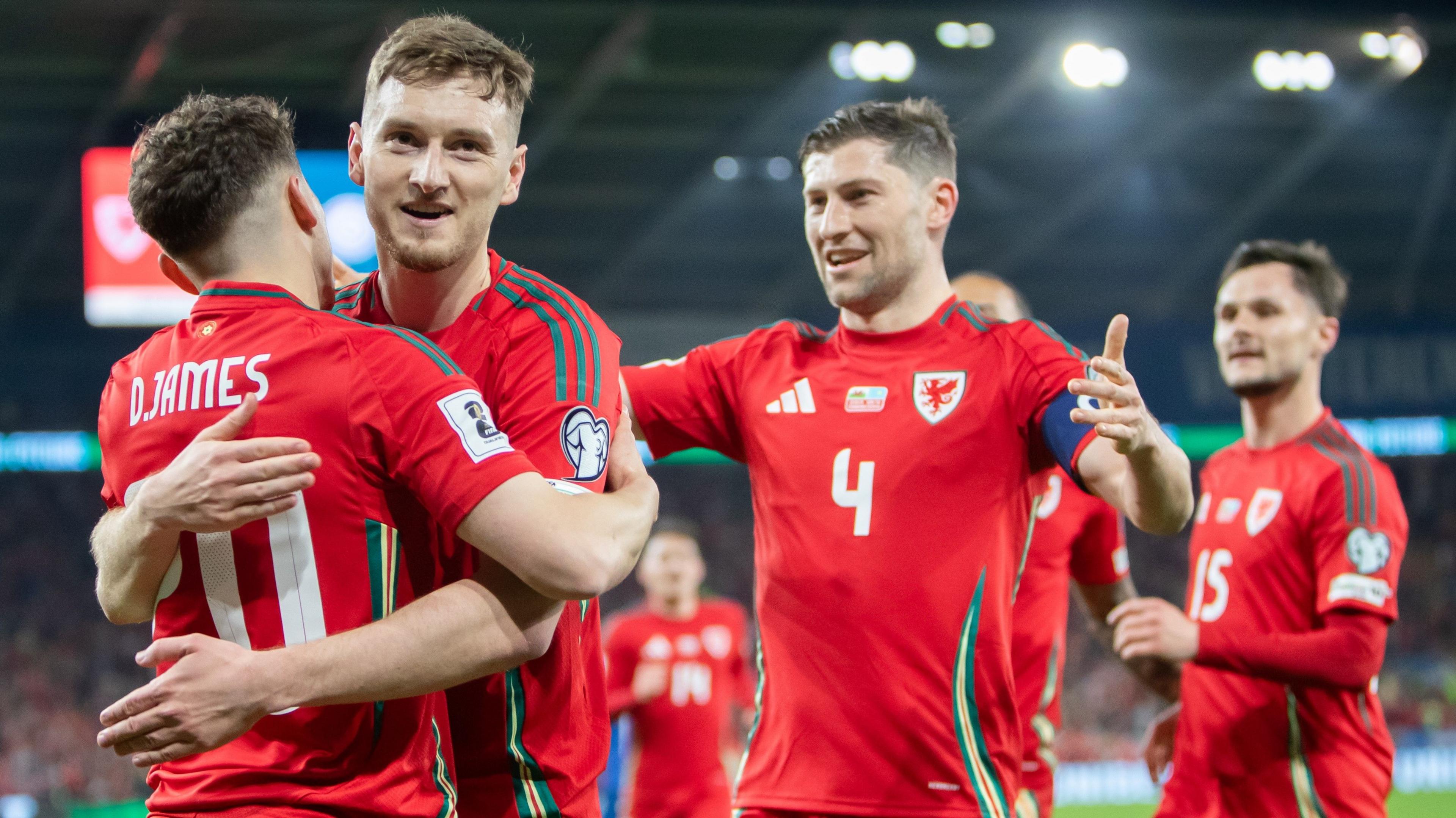 Dan James, David Brooks a Ben Davies