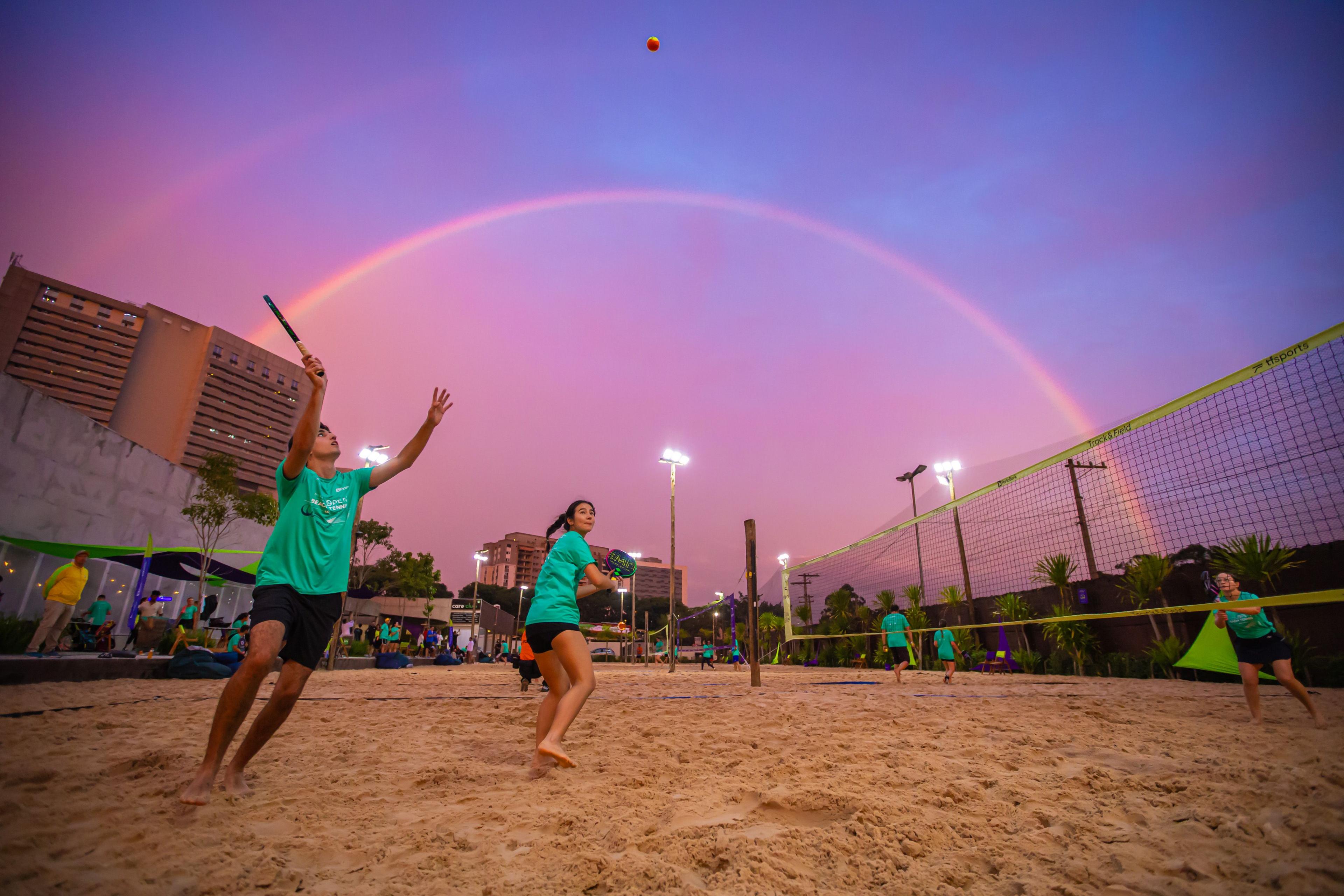 A double rainbow during the Beach Tennis championship at Calçadão Perdizes, Brazil