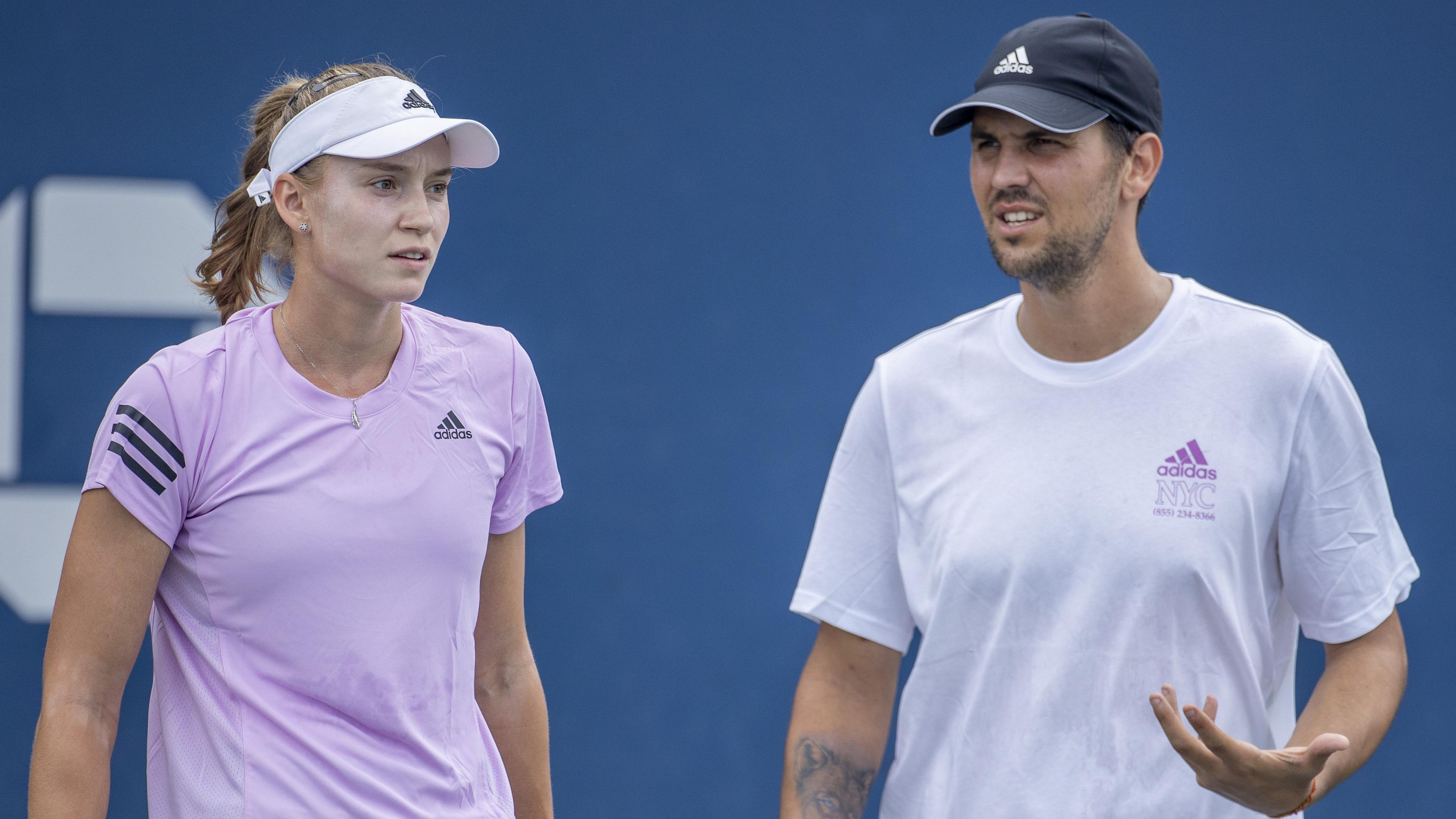 Elena Rybakina and Stefano Vukov at a practise session at the 2022 US Open