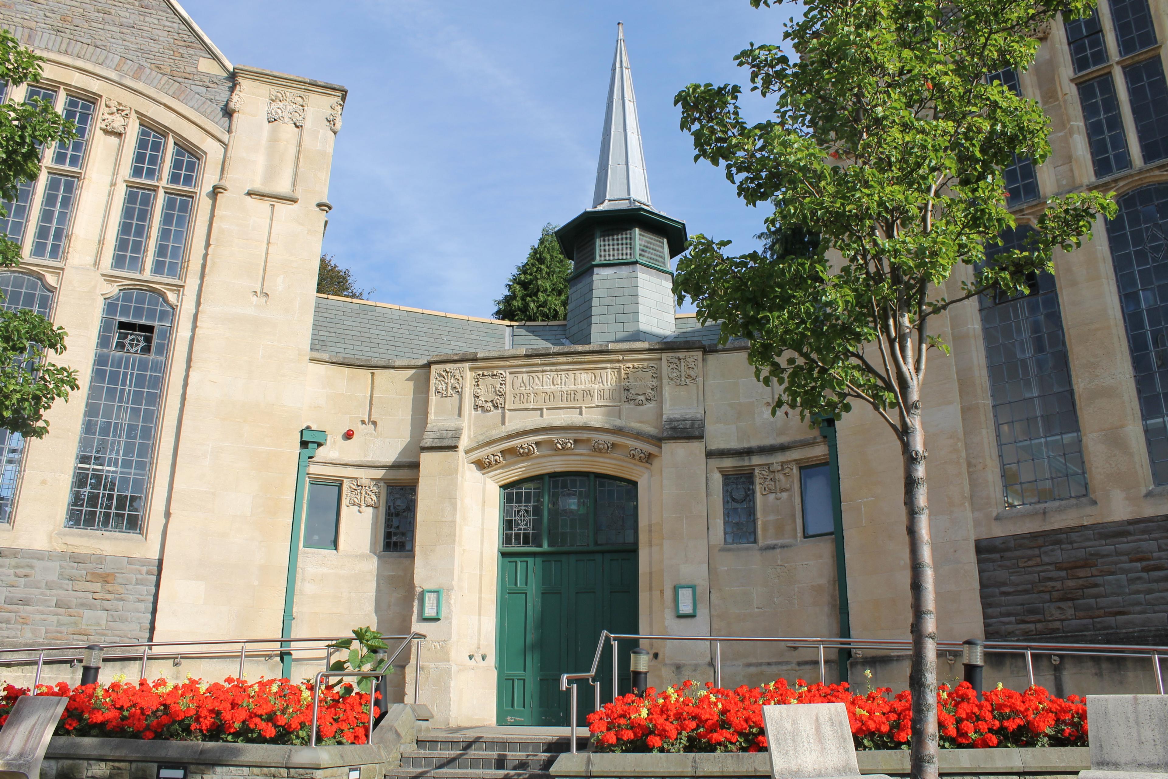 Llyfrgell Cathays