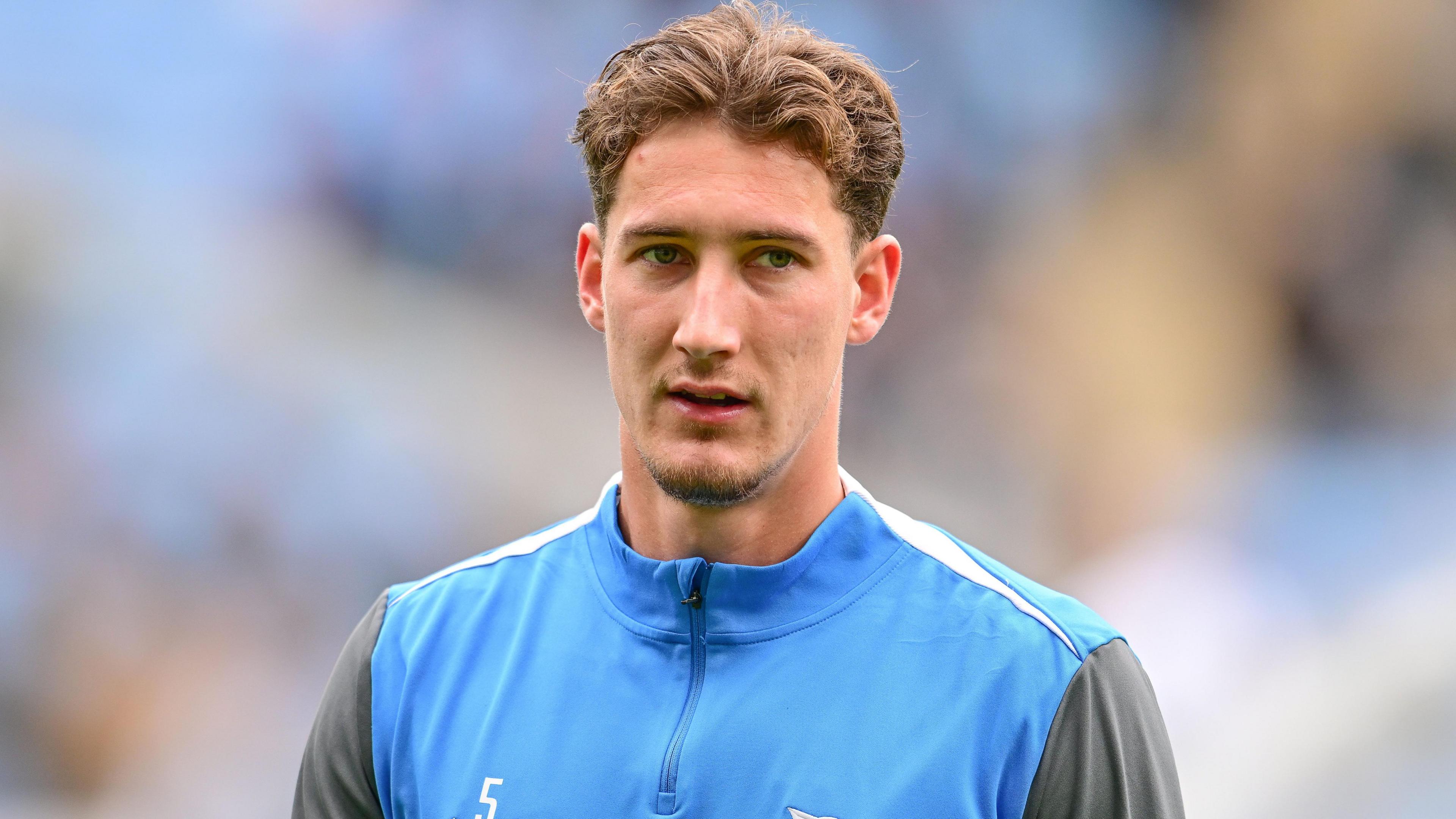 Phil Neumann warming up for Birmingham City