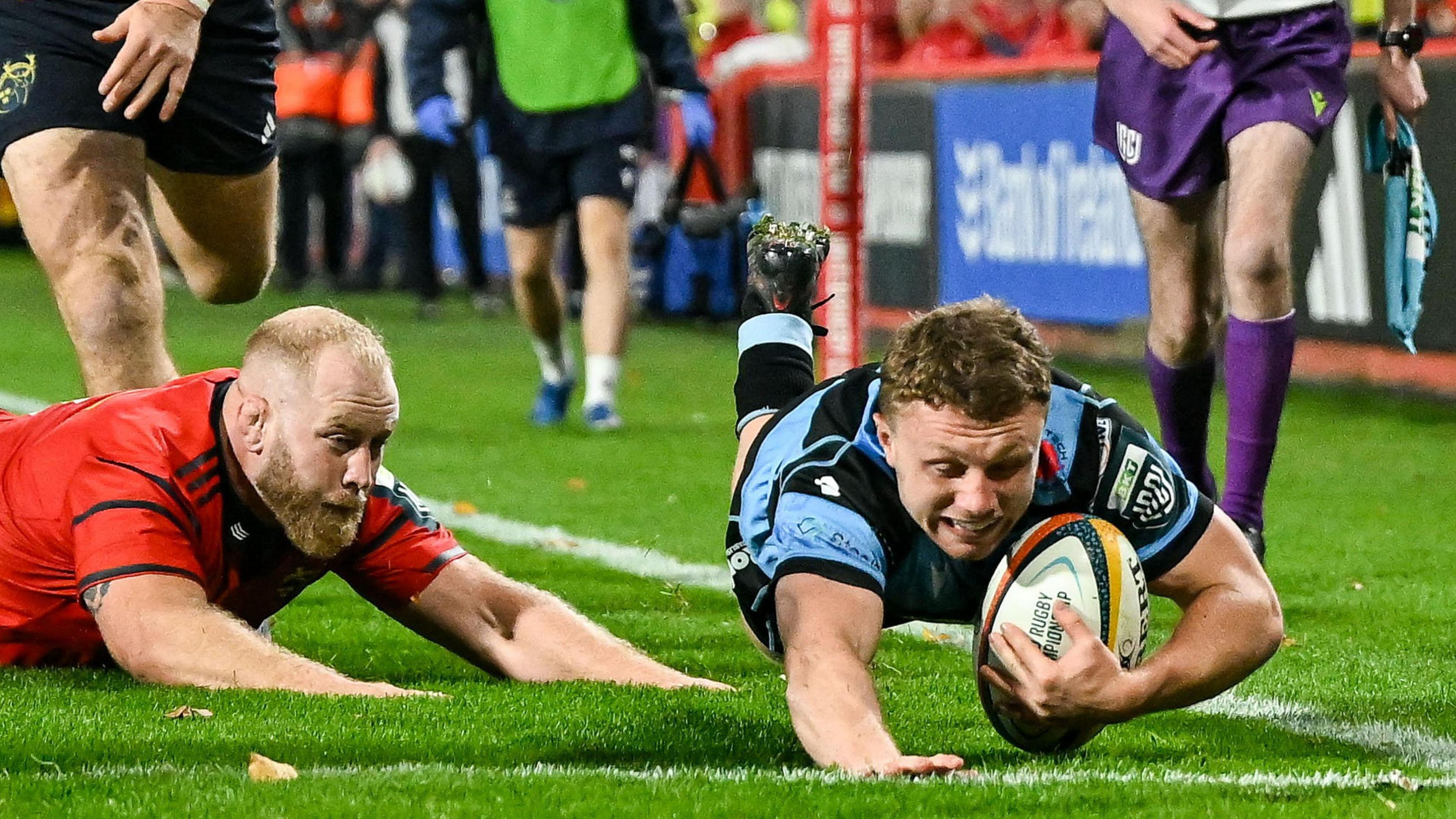 Tom Bowen crosses for Cardiff against Munster at Thomond Park