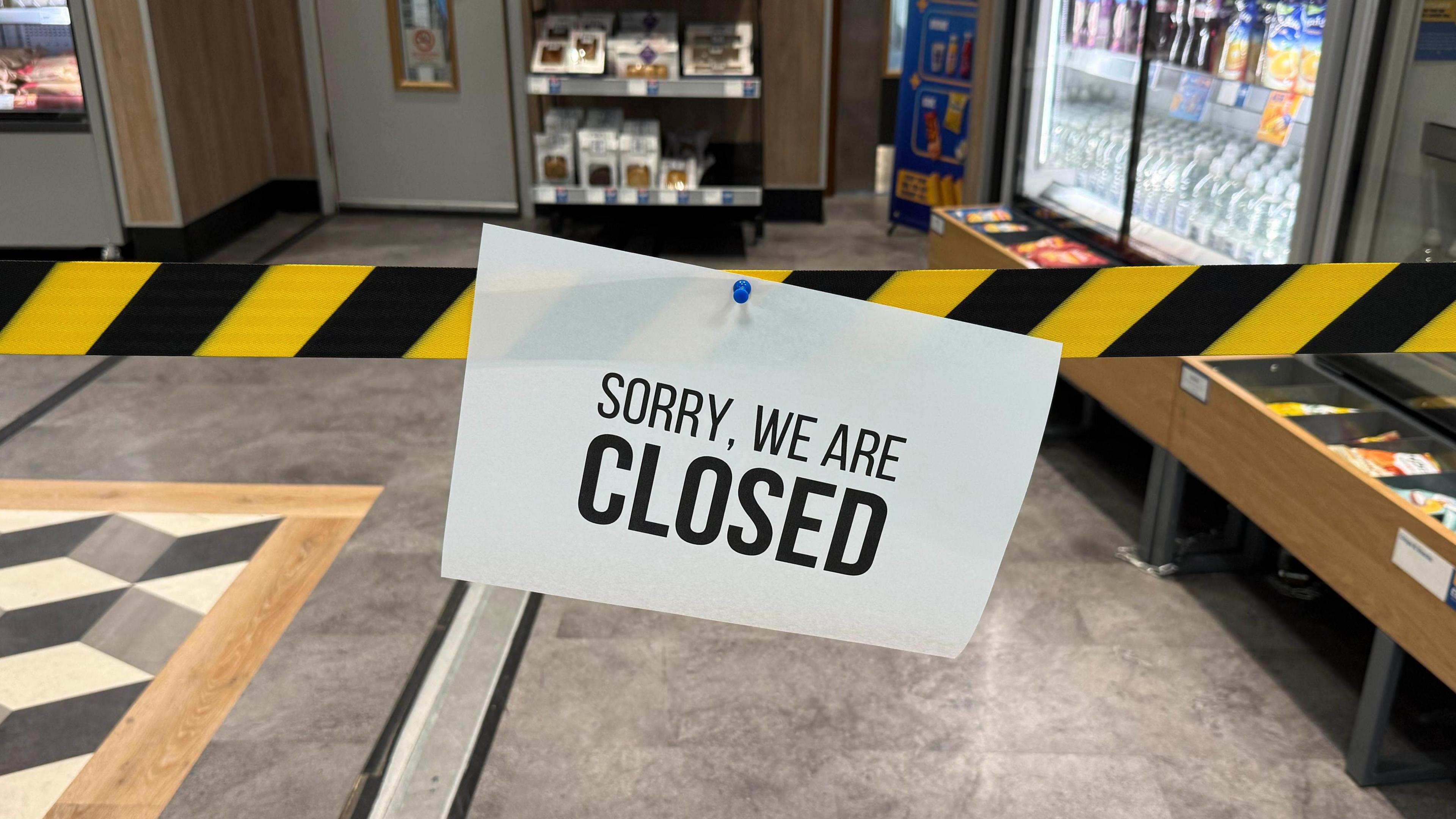Gatwick Airport restores water supply after unprecedented outage caused by electrical grid failure; toilets and restaurants had to close