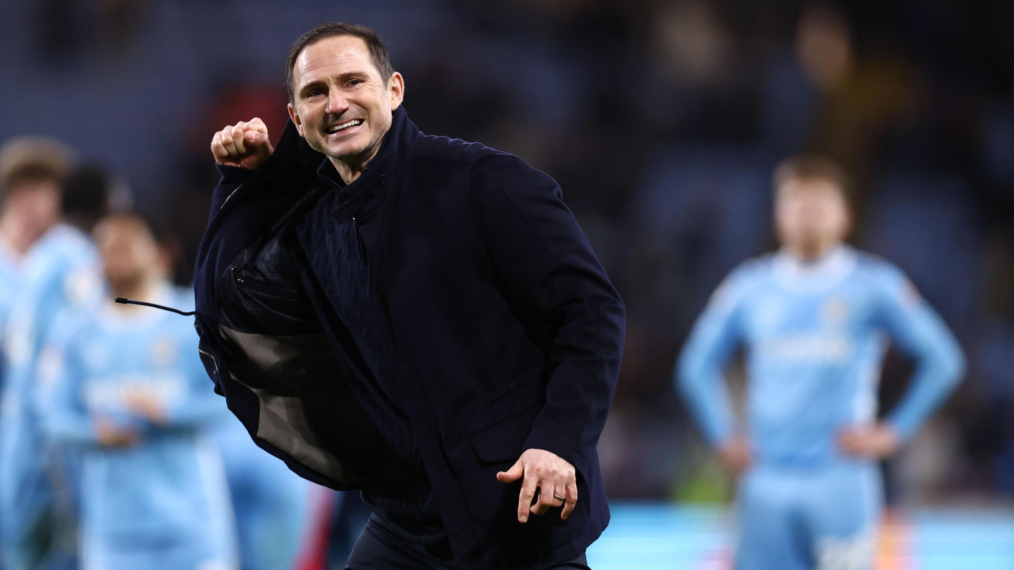 Frank Lampard punches the air in delight after his Coventry City side returned to the top of the Championship by beating Middlesbrough