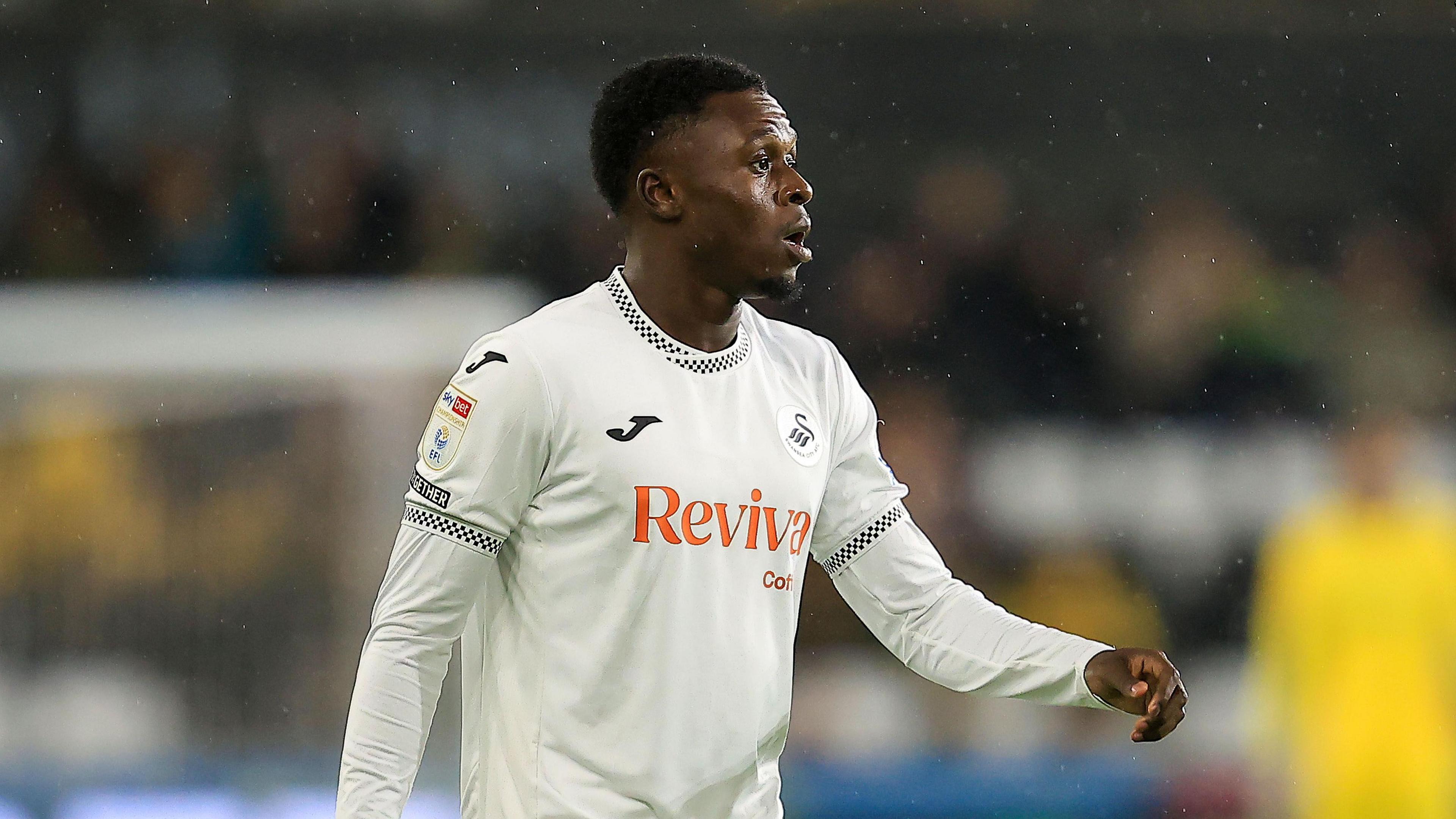 Zeidane Inoussa in action for Swansea