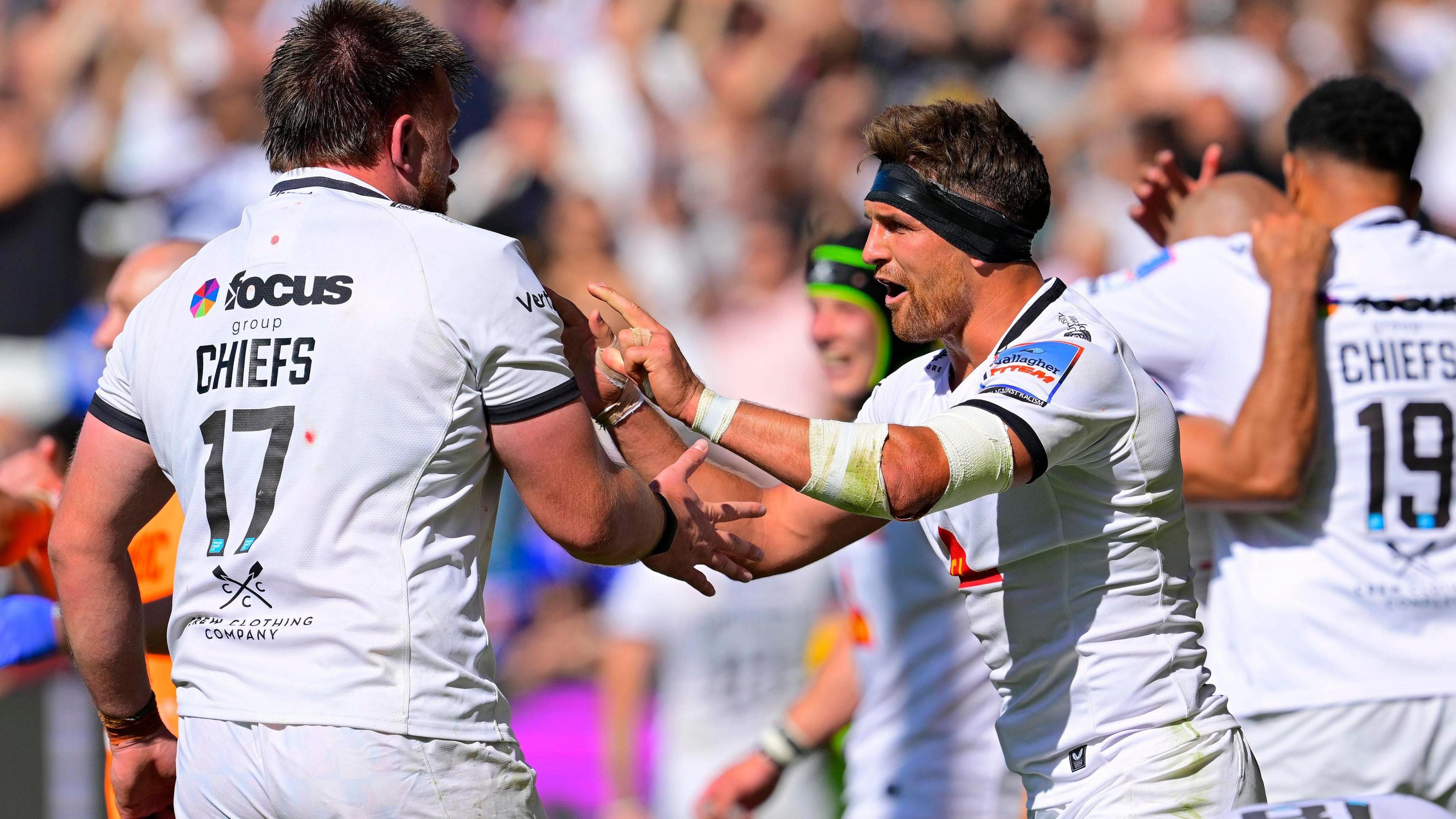 Henry Slade celebrates beating Bath