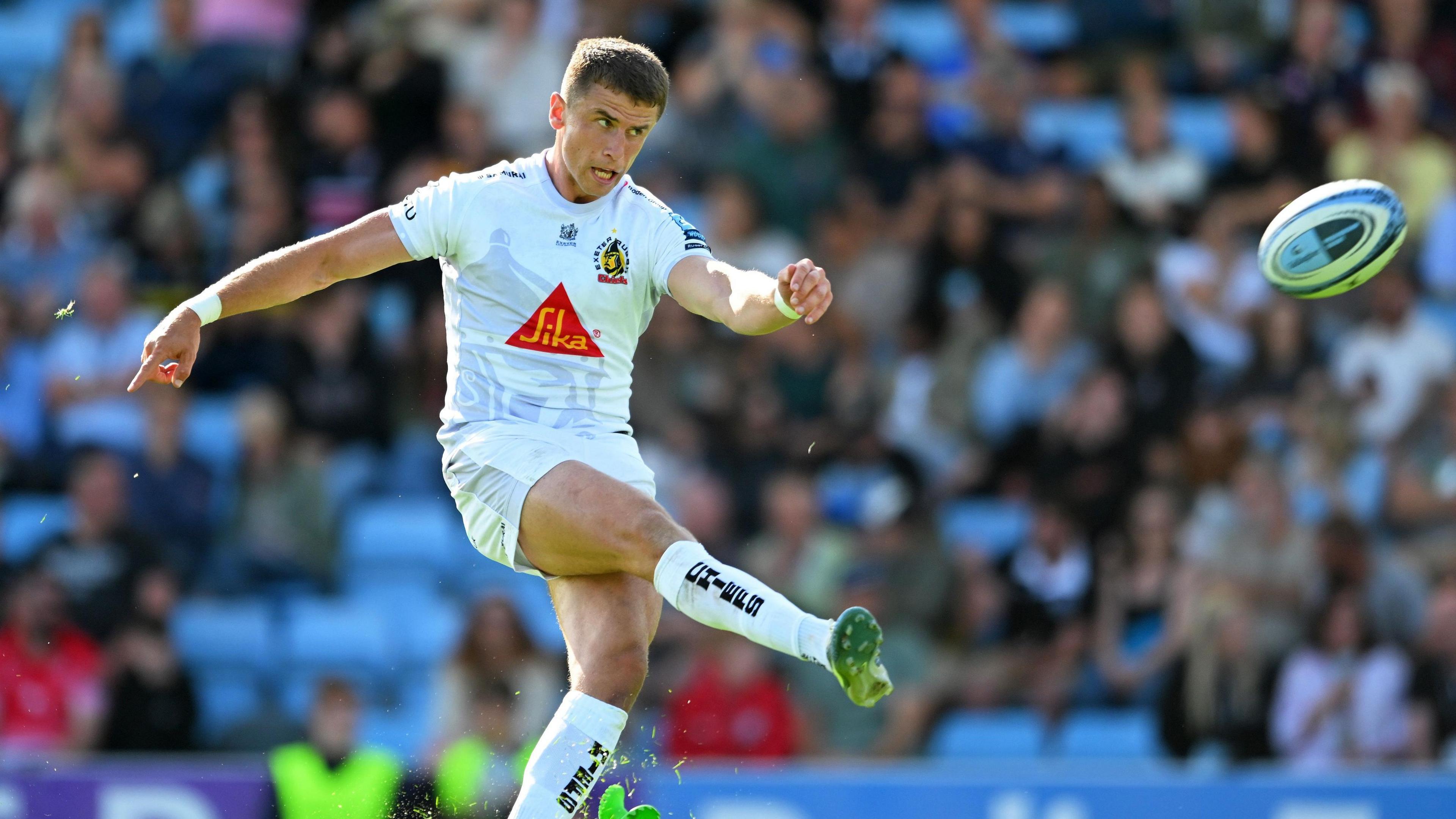 Harvey Skinner kicks a conversion