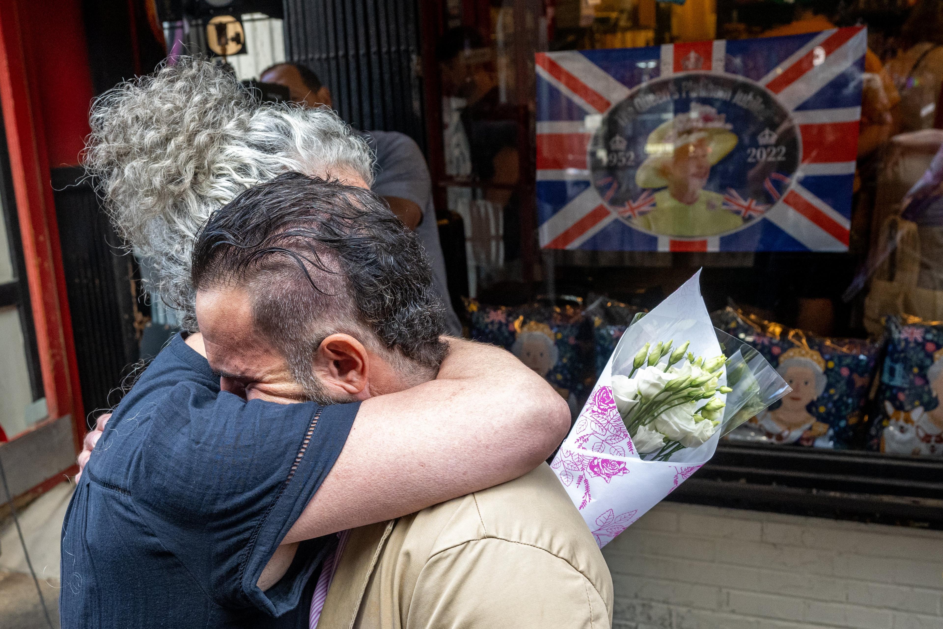 Americans mourn death of Queen Elizabeth