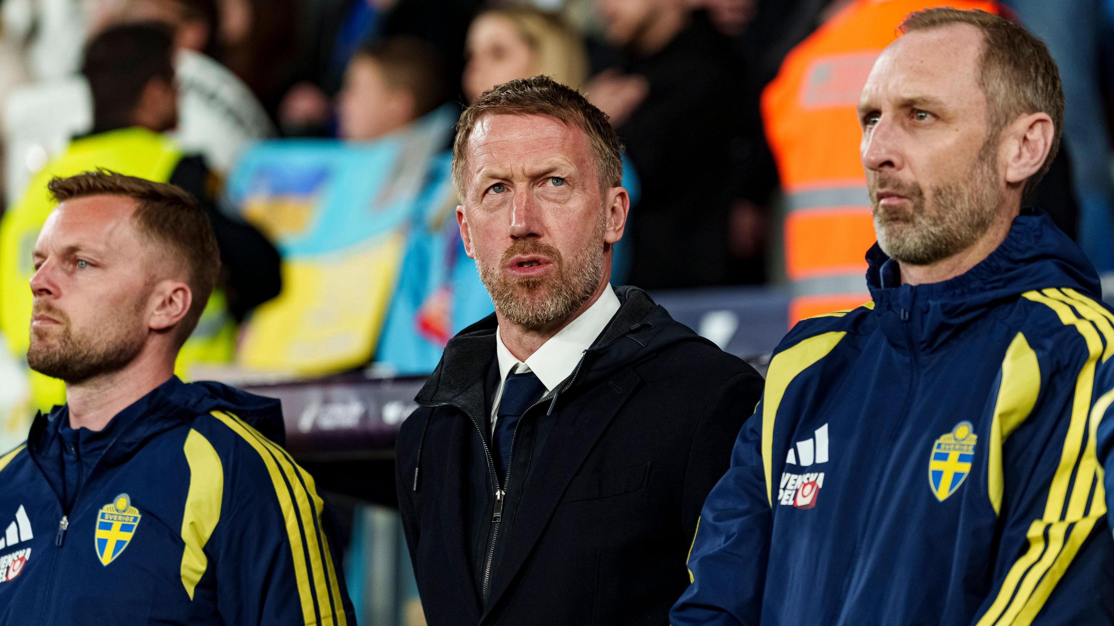 Graham Potter sings the Swedish national anthem