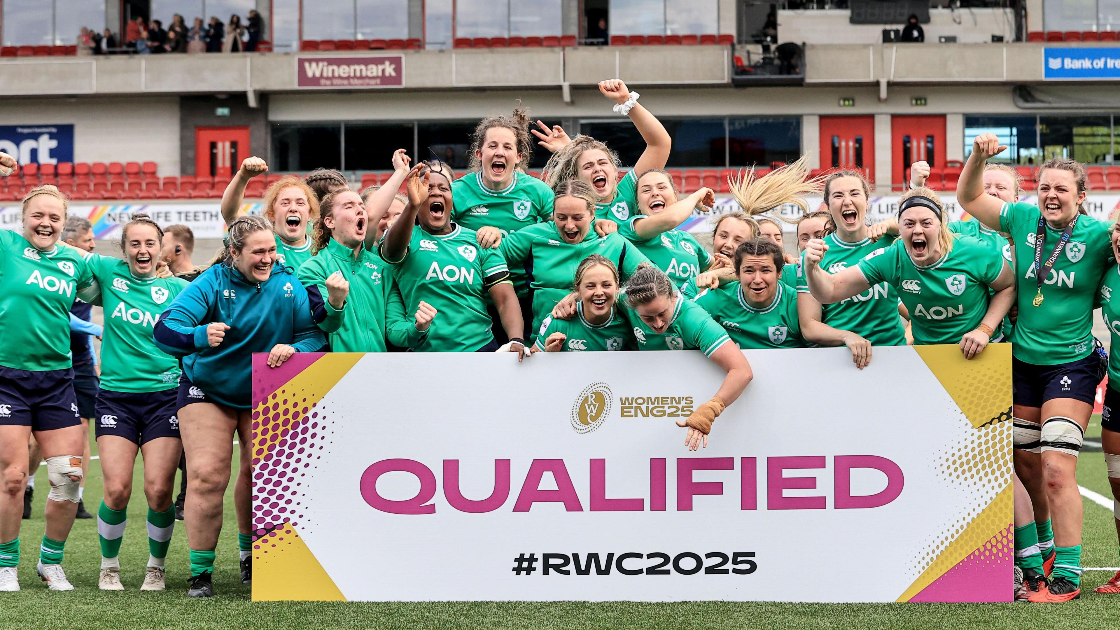 Ireland celebrate their qualification for the 2025 World Cup