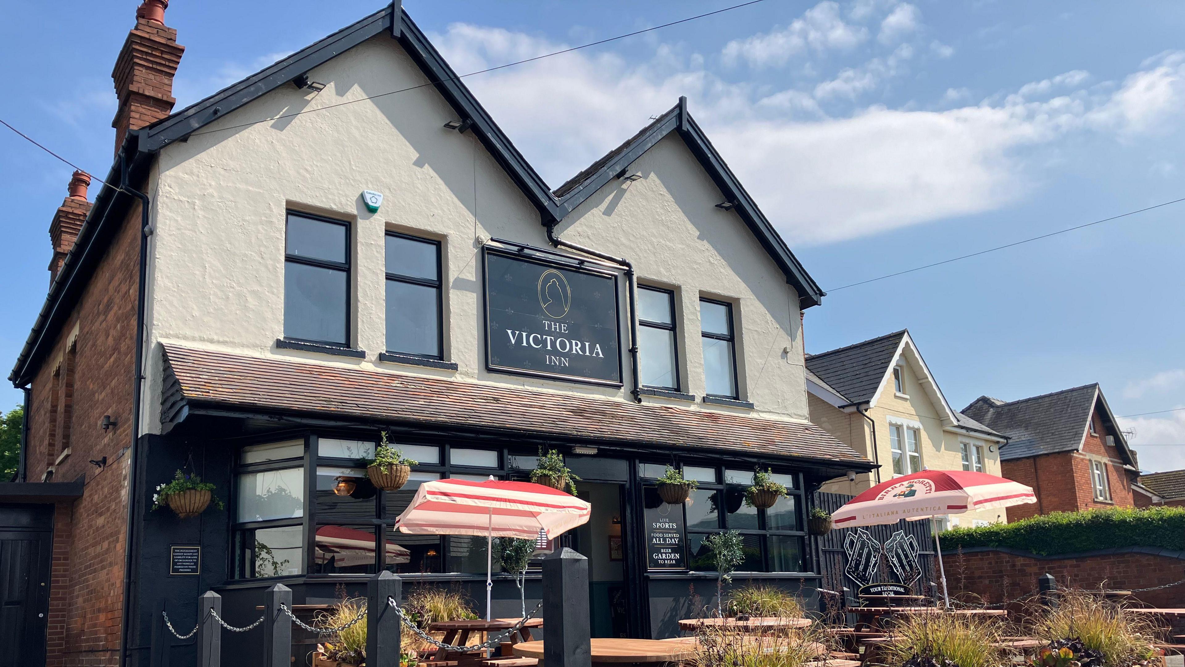 Brockworth Pub brought back to life as community grows - BBC News