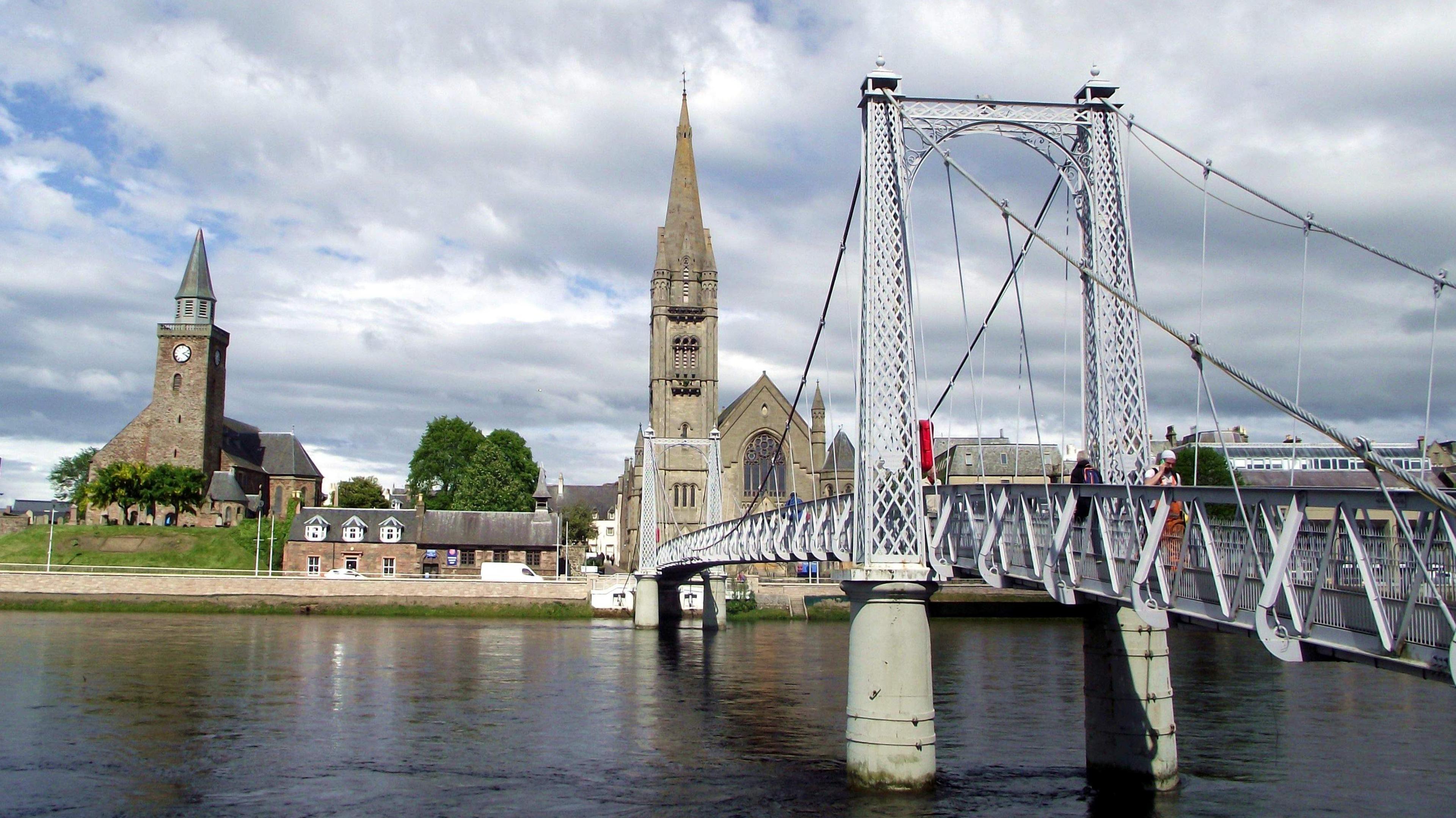 Eaglais Shaor a Tuath ann an Inbhir Nis 