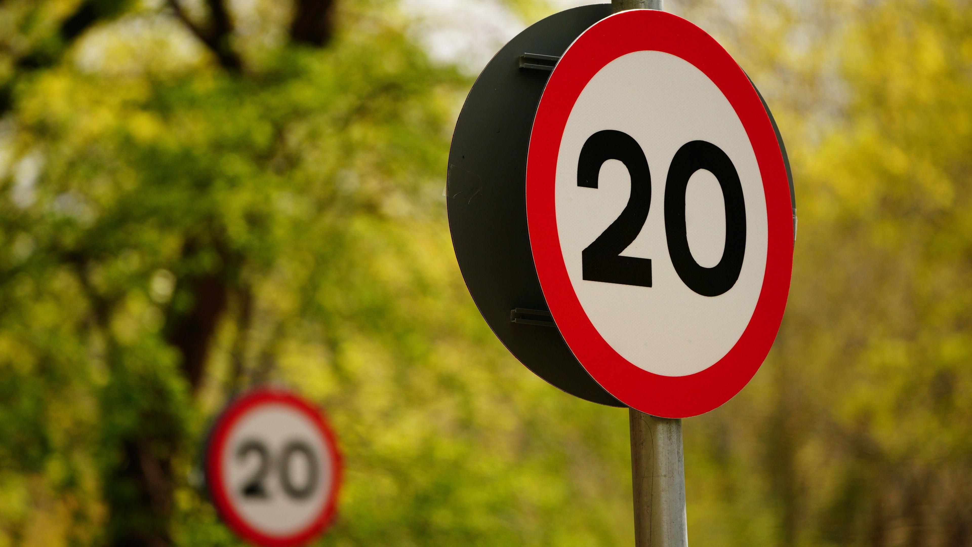 20mph signs