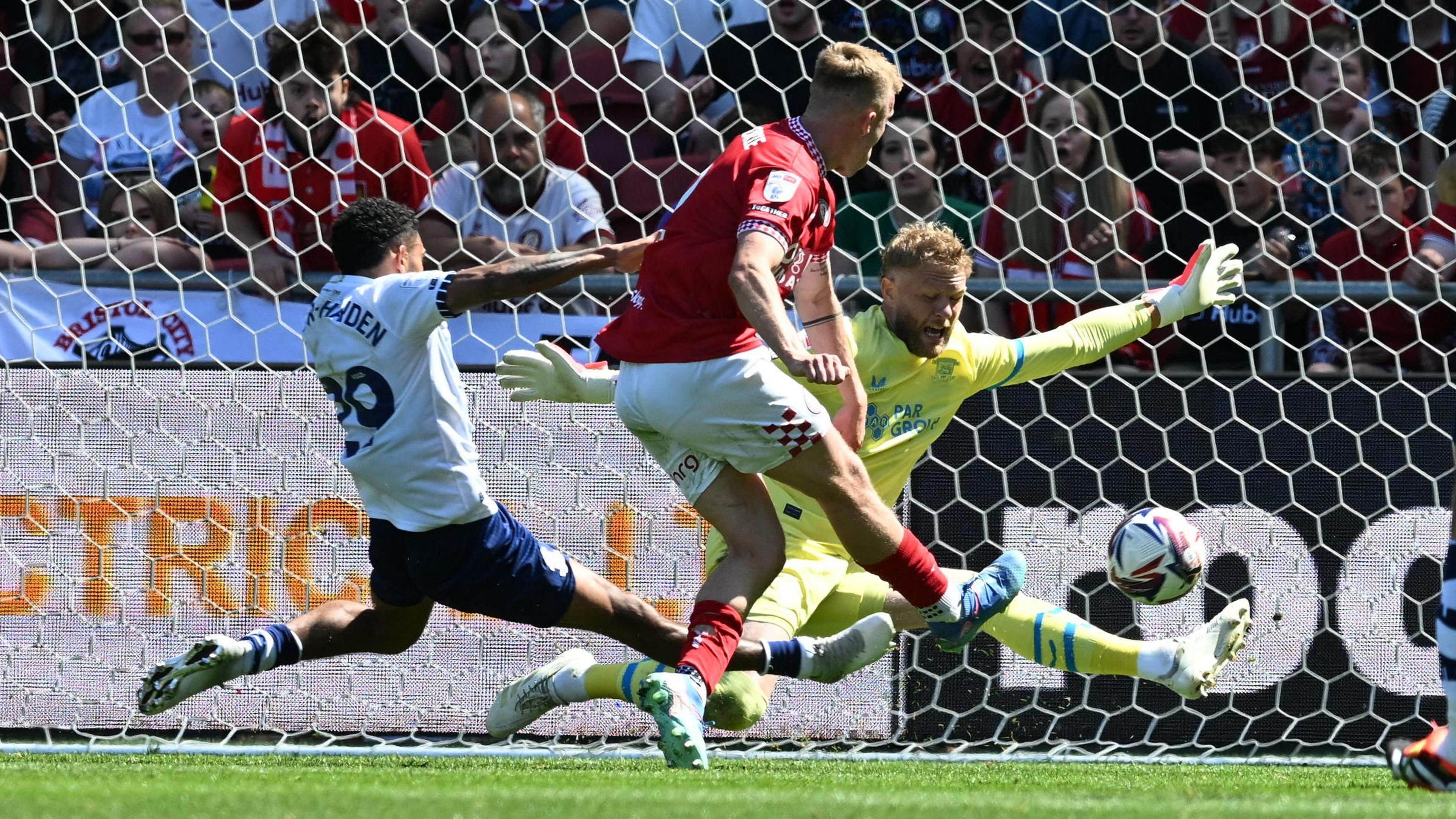 Ross McCrorie scores Bristol City's second against Preston North End