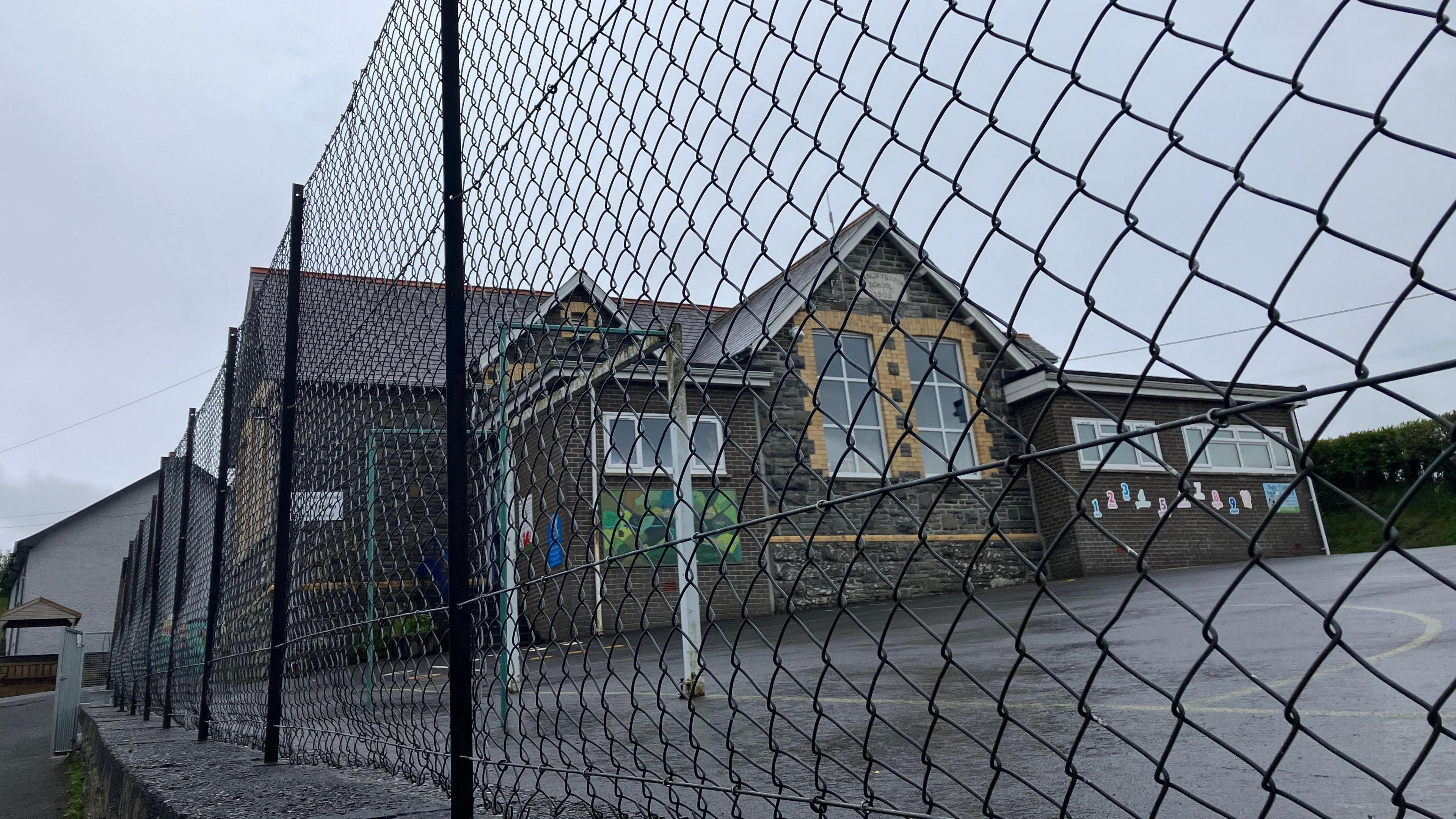 Ysgol Llangwyryfon