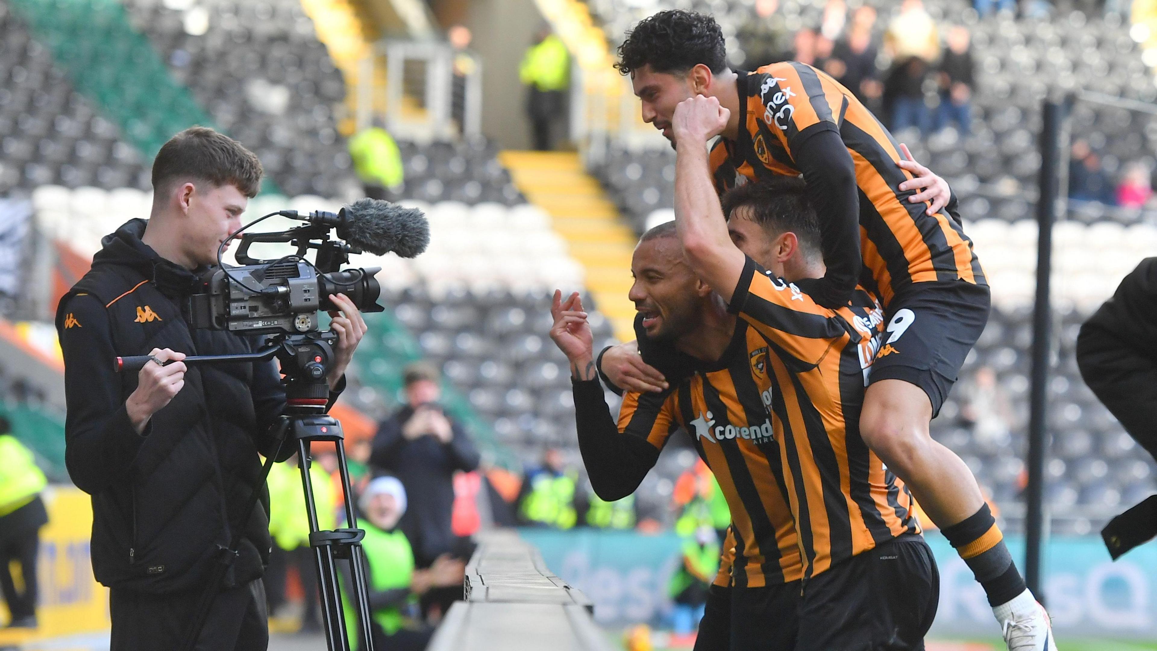 Joao Pedro celebrates with Hull team-mates