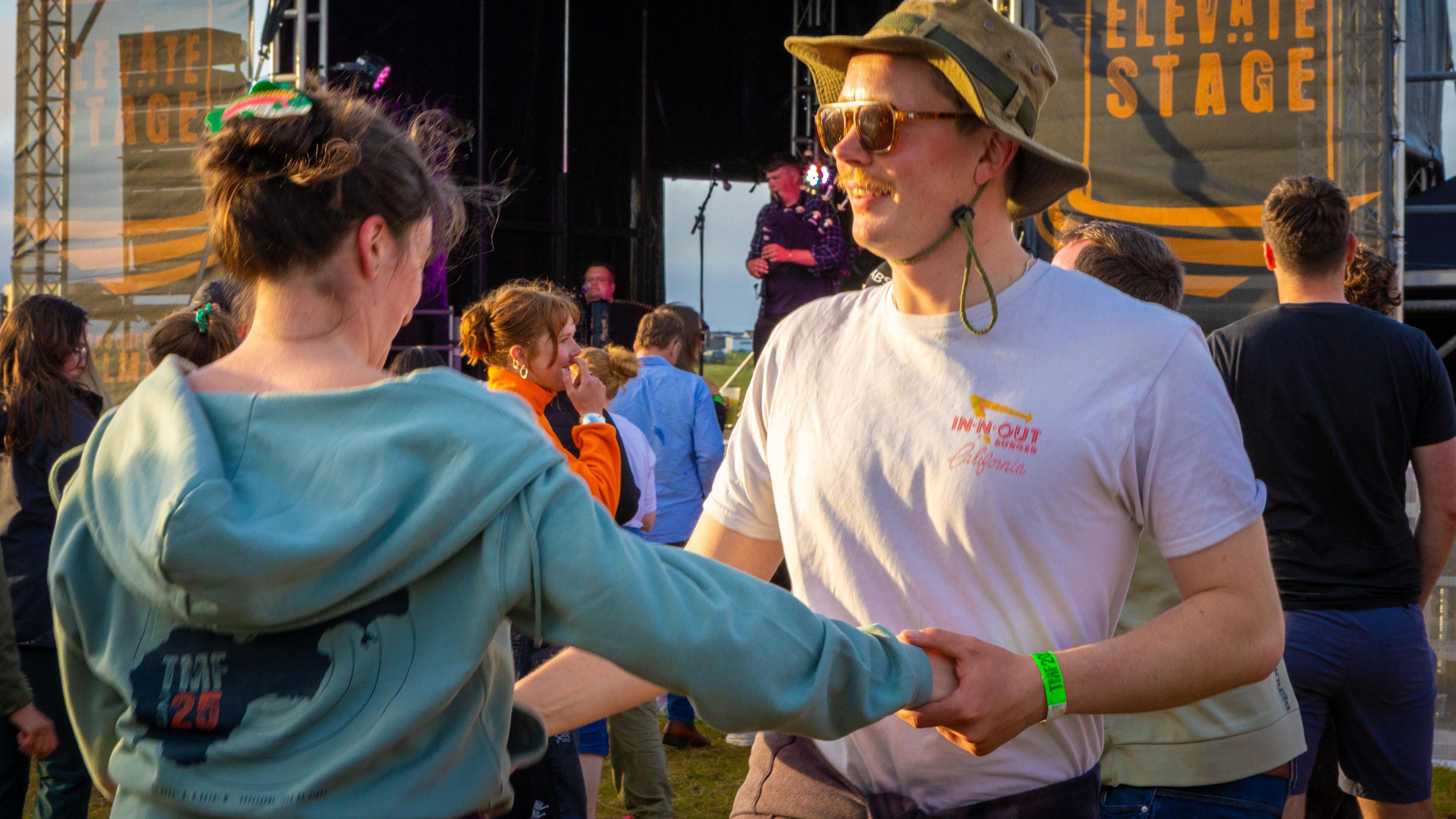 Fear is bean a' dannsa