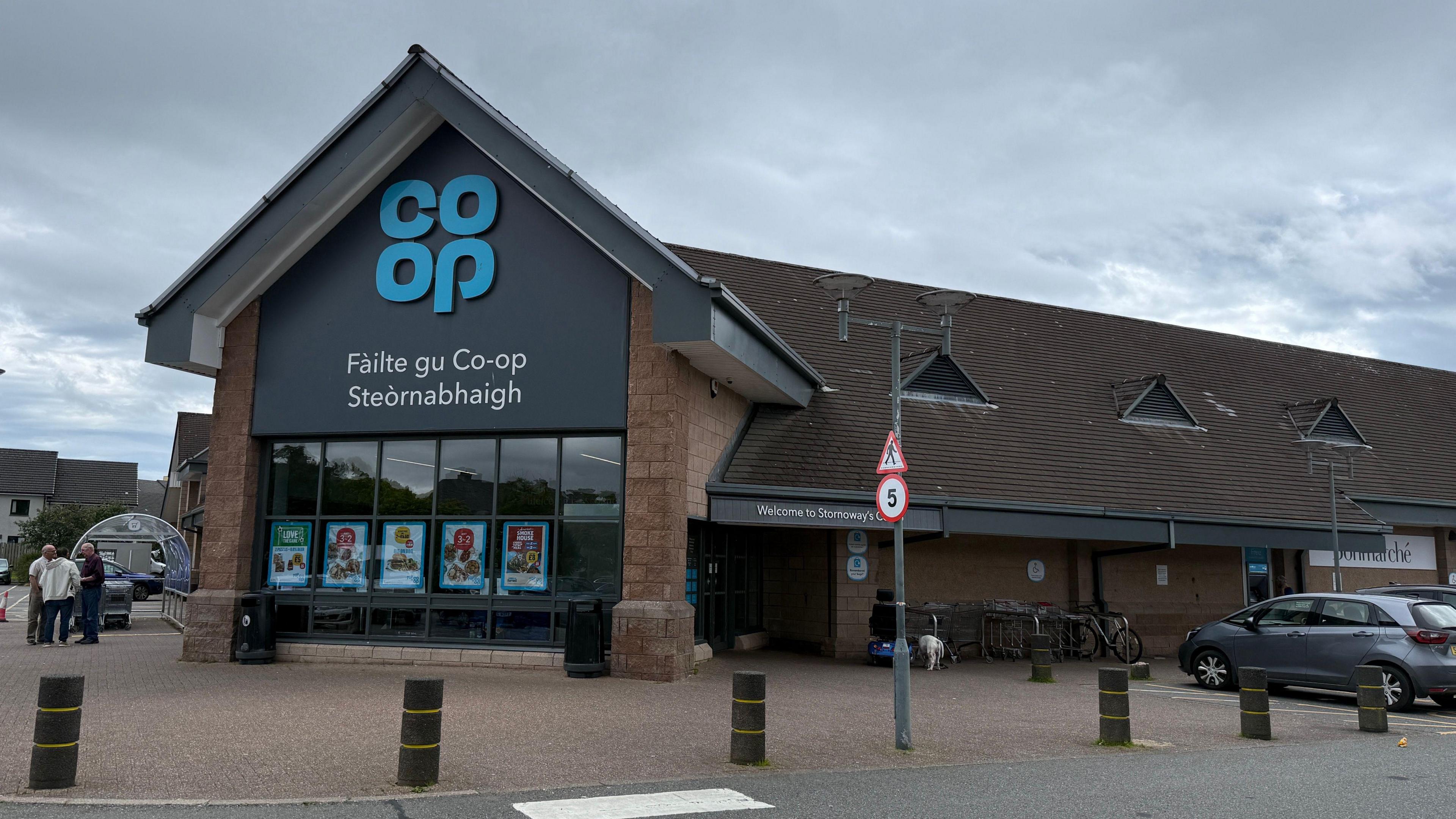 Co-op Steòrnabhaigh