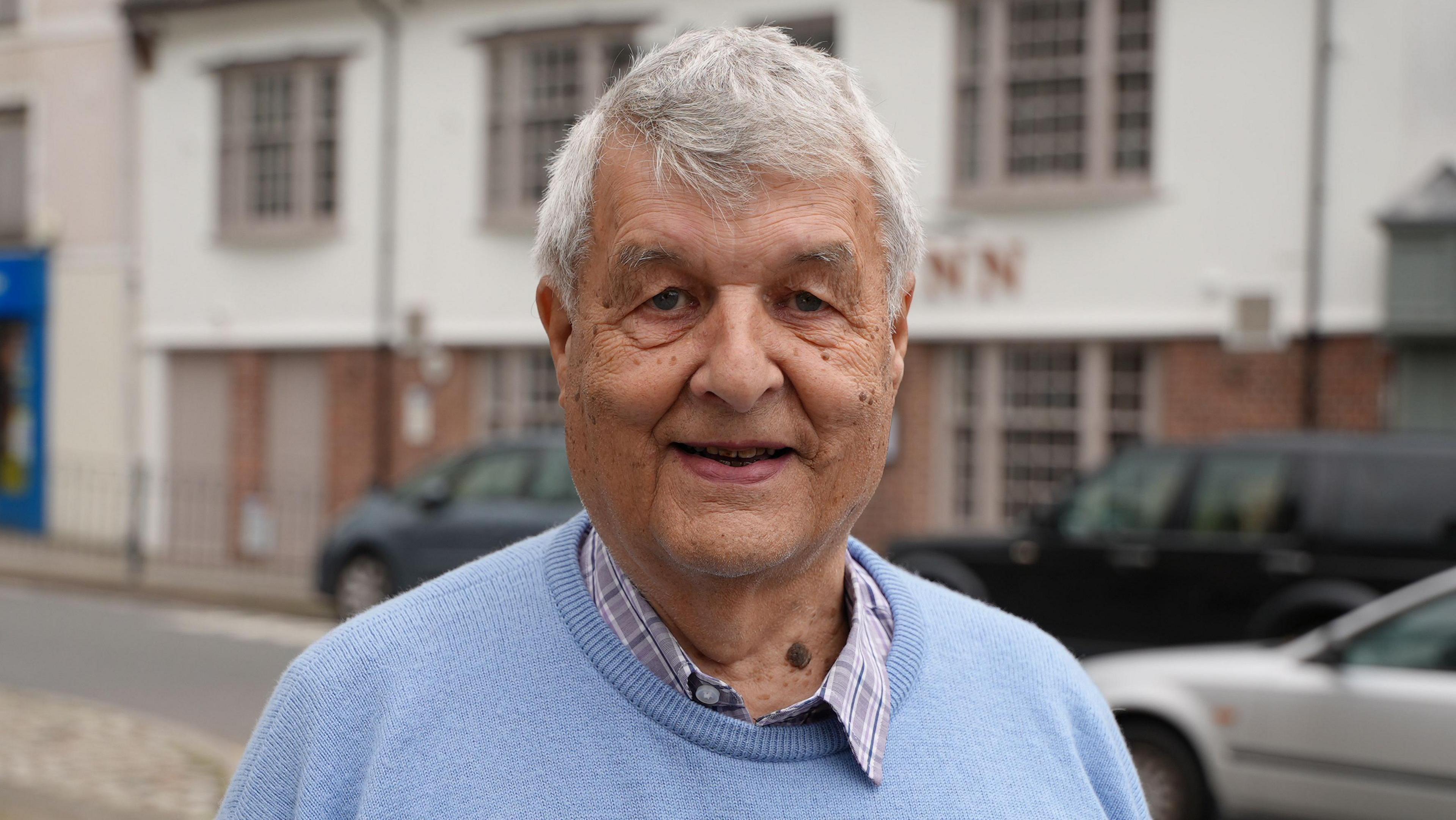 Gareth Winston Roberts