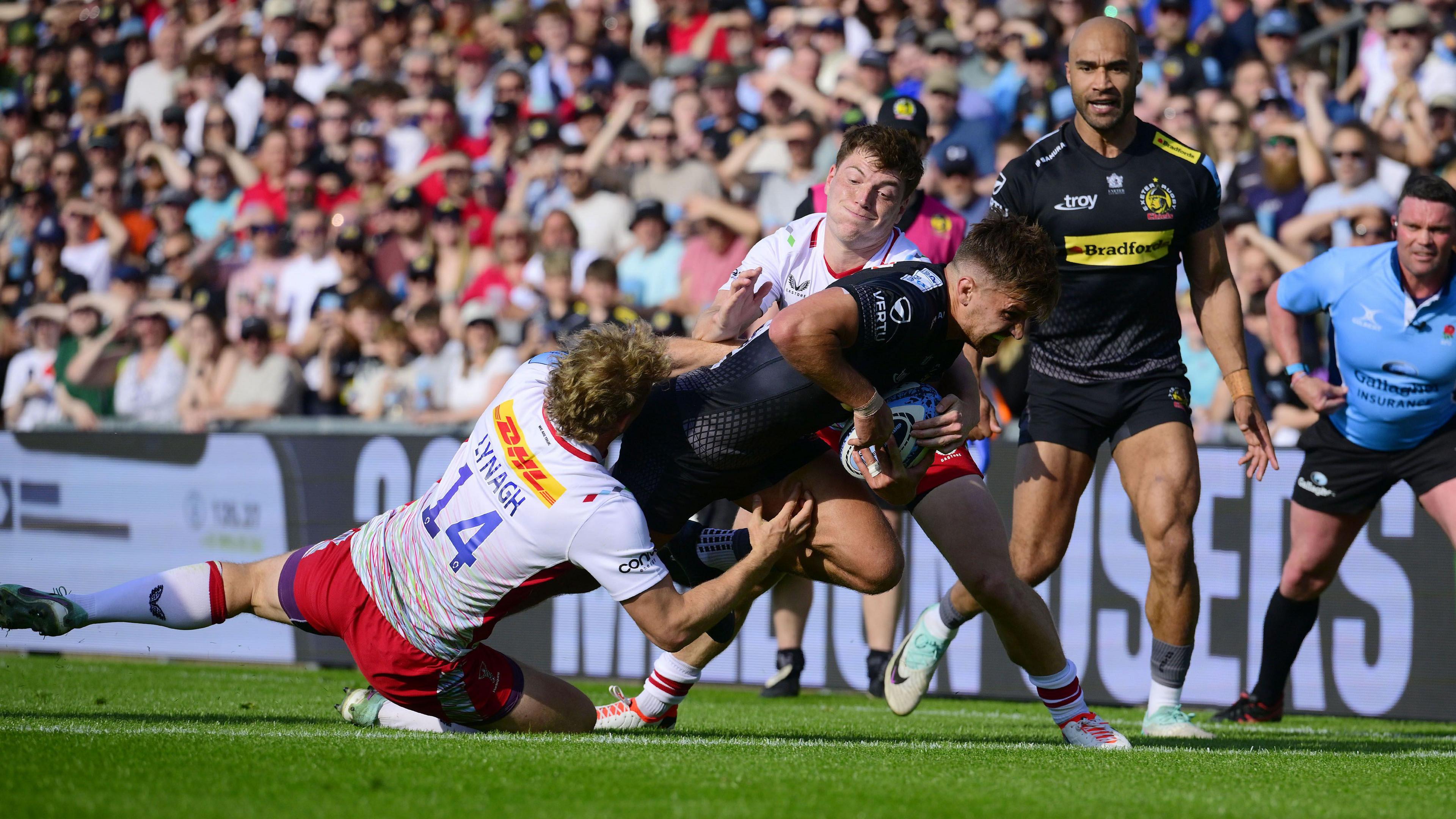 Henry Slade scores a try for Exeter