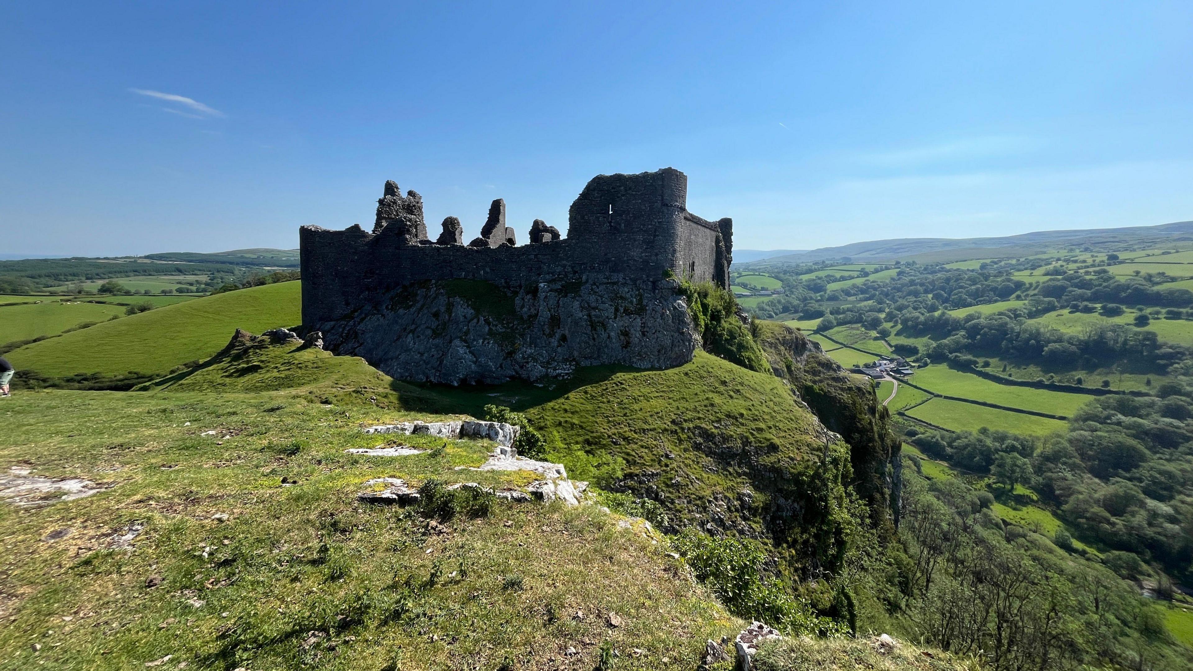 Castell Carreg Cennen