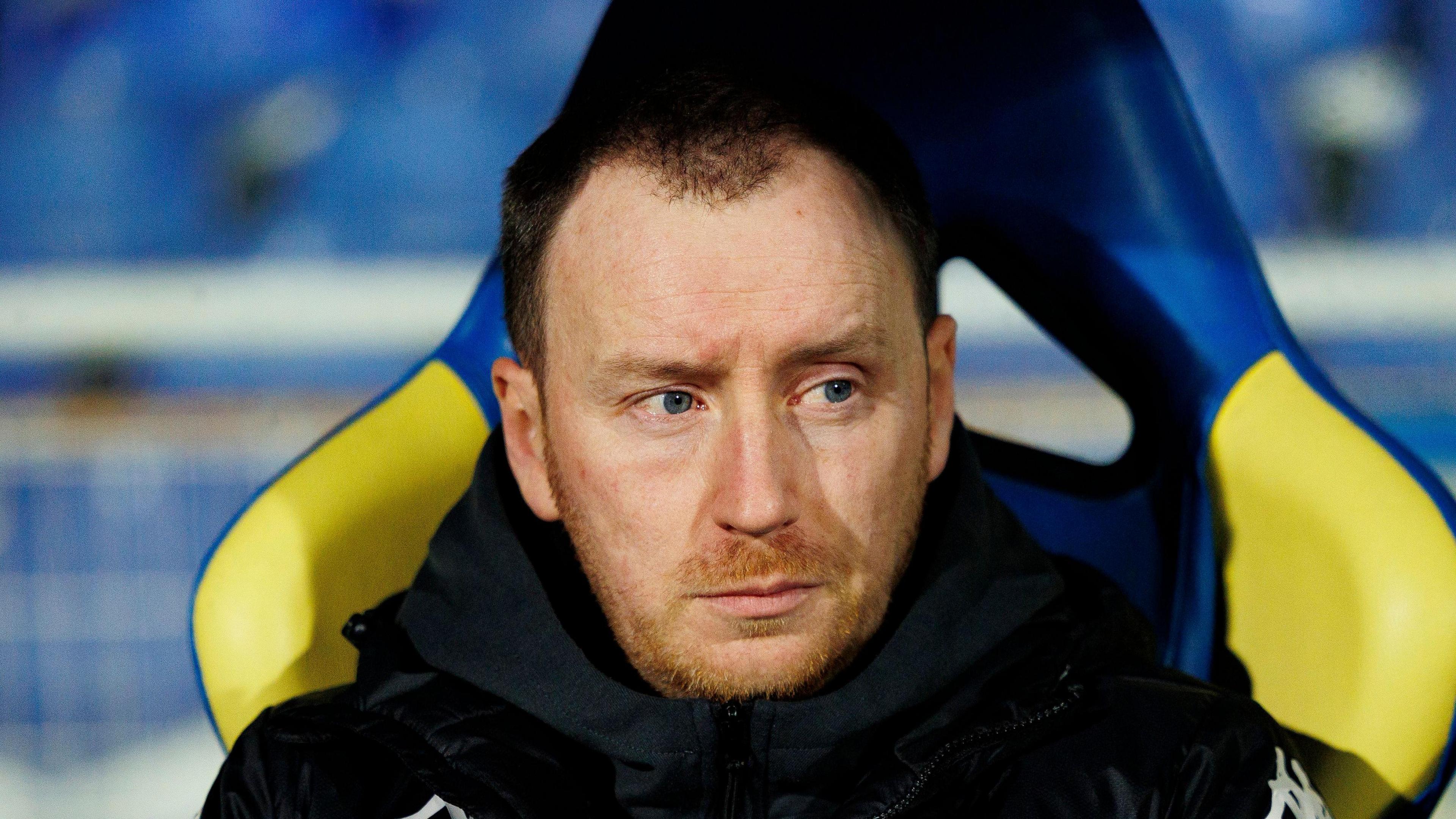 Ian Cathro in the Estoril dugout
