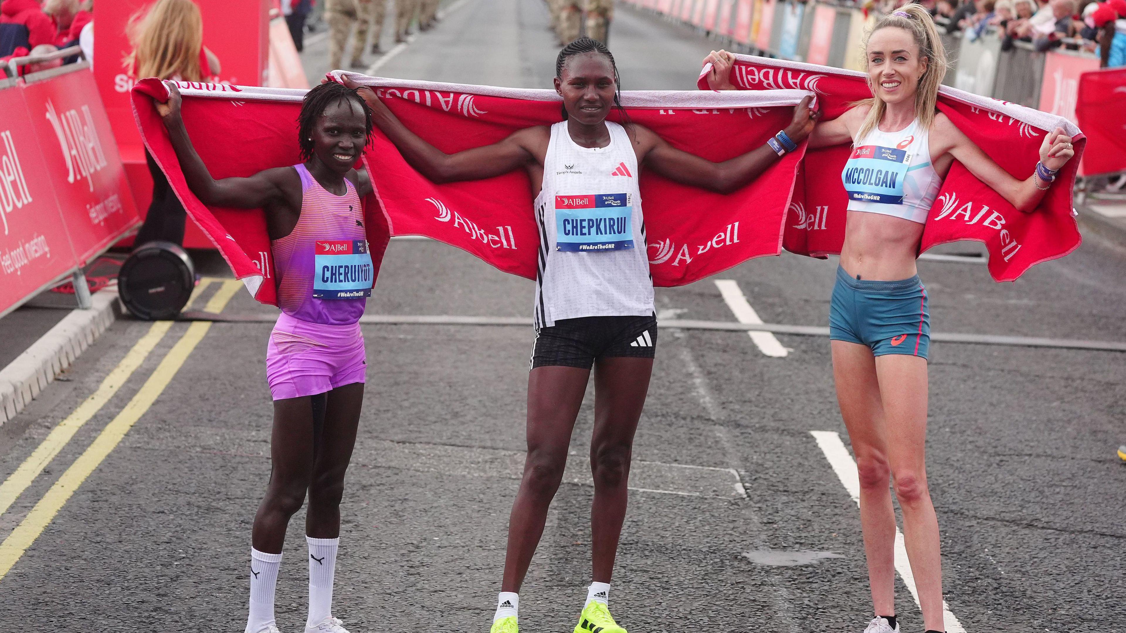 The females winners of the elite race.