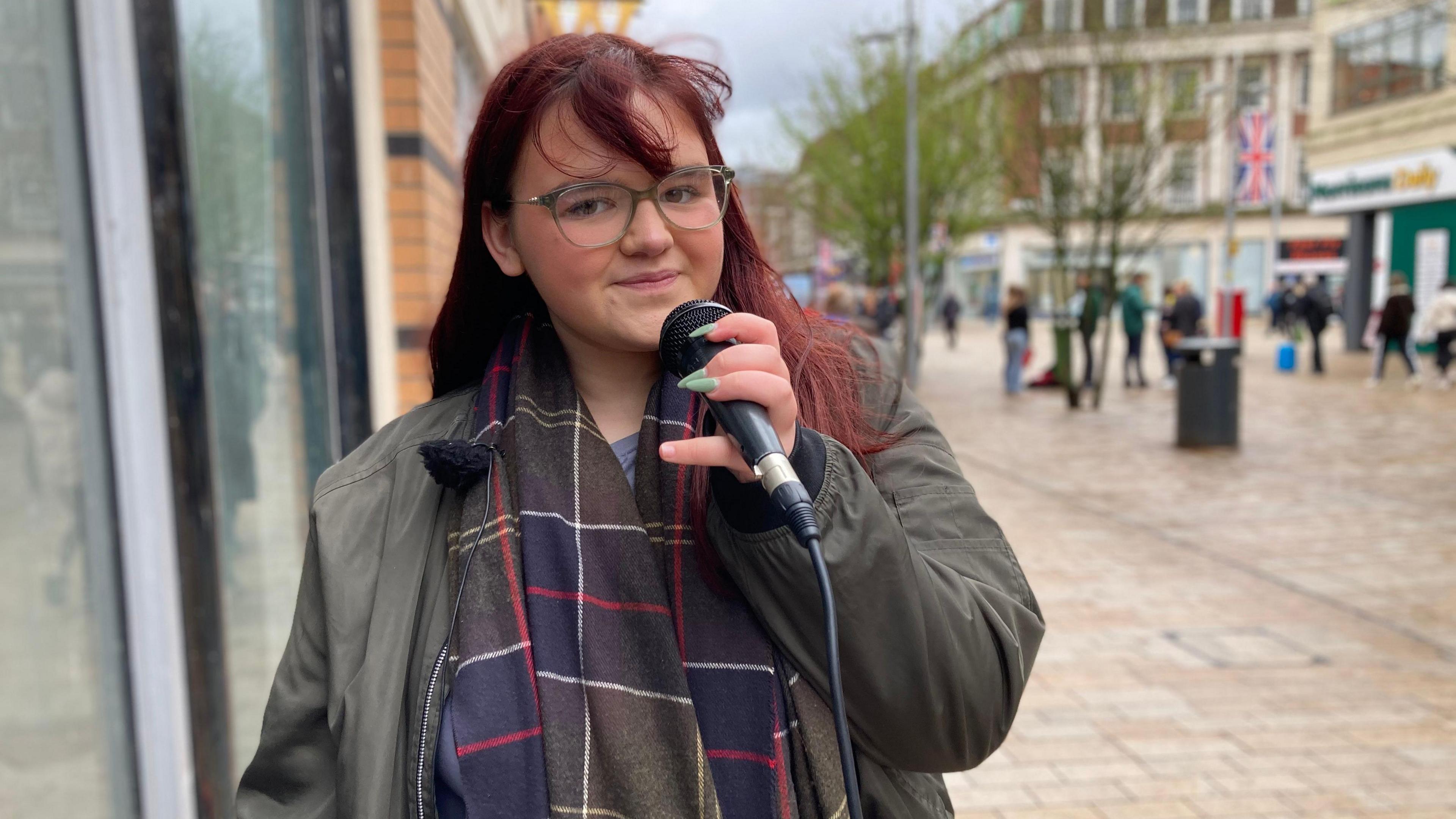 Willow busking in Hull city centre