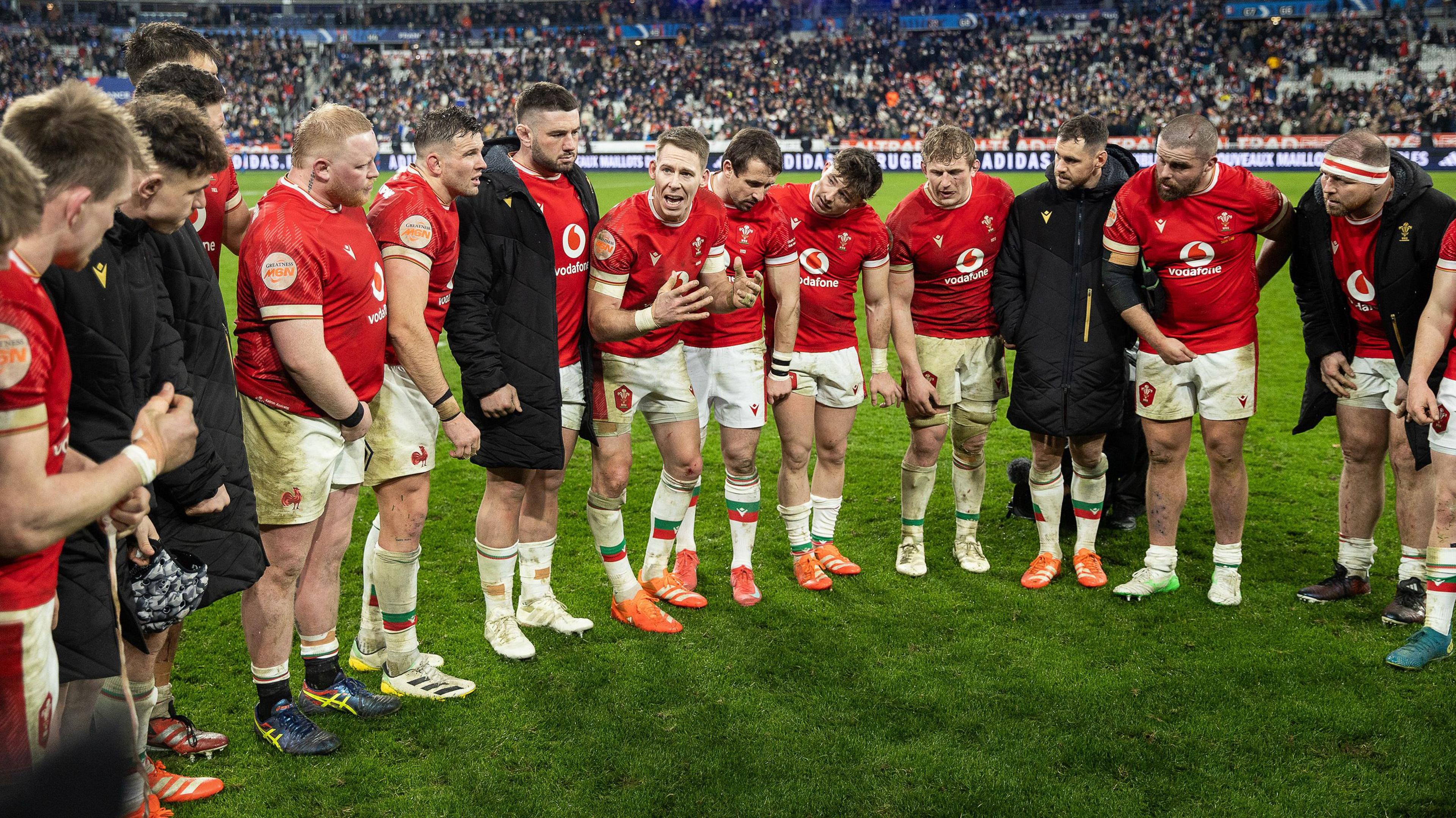 Liam Williams addresses the Wales squad in the Stade de  France after the 43-0 defeat in Paris