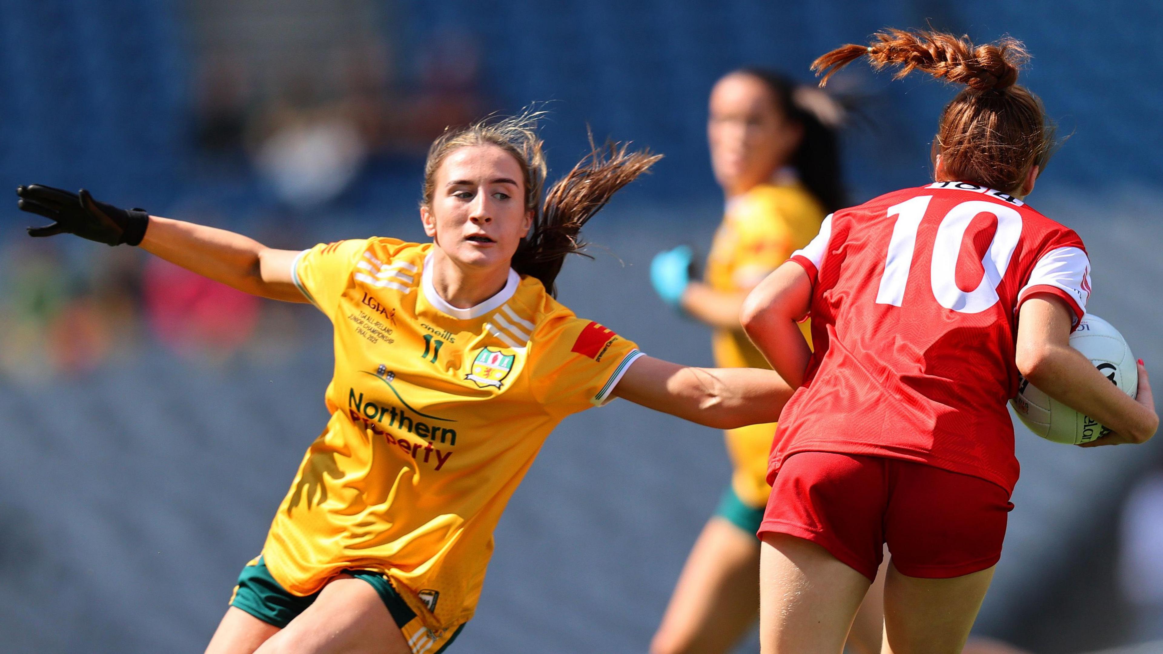 Maria O'Neill tackles Lucy White