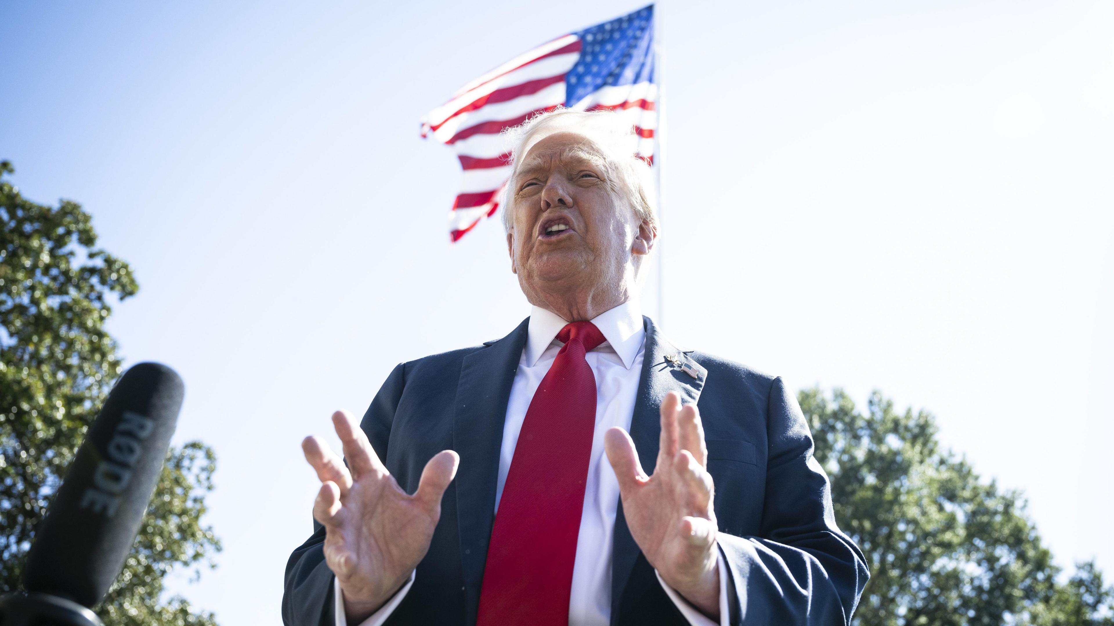 US President Donald Trump boards Marine One on the South Lawn of the White House, Washington, USA 