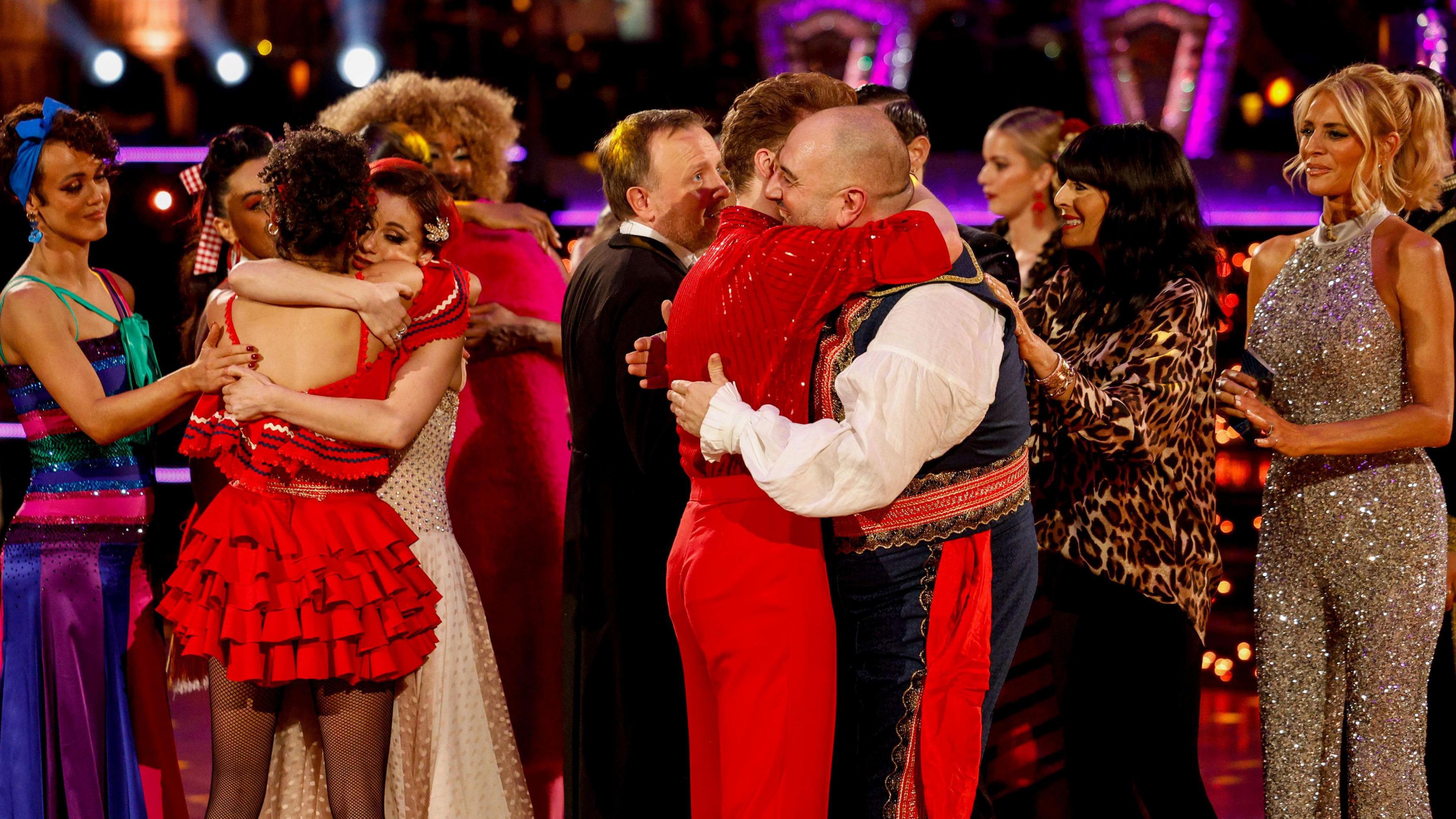 wynne evans hugging other contestants goodbye