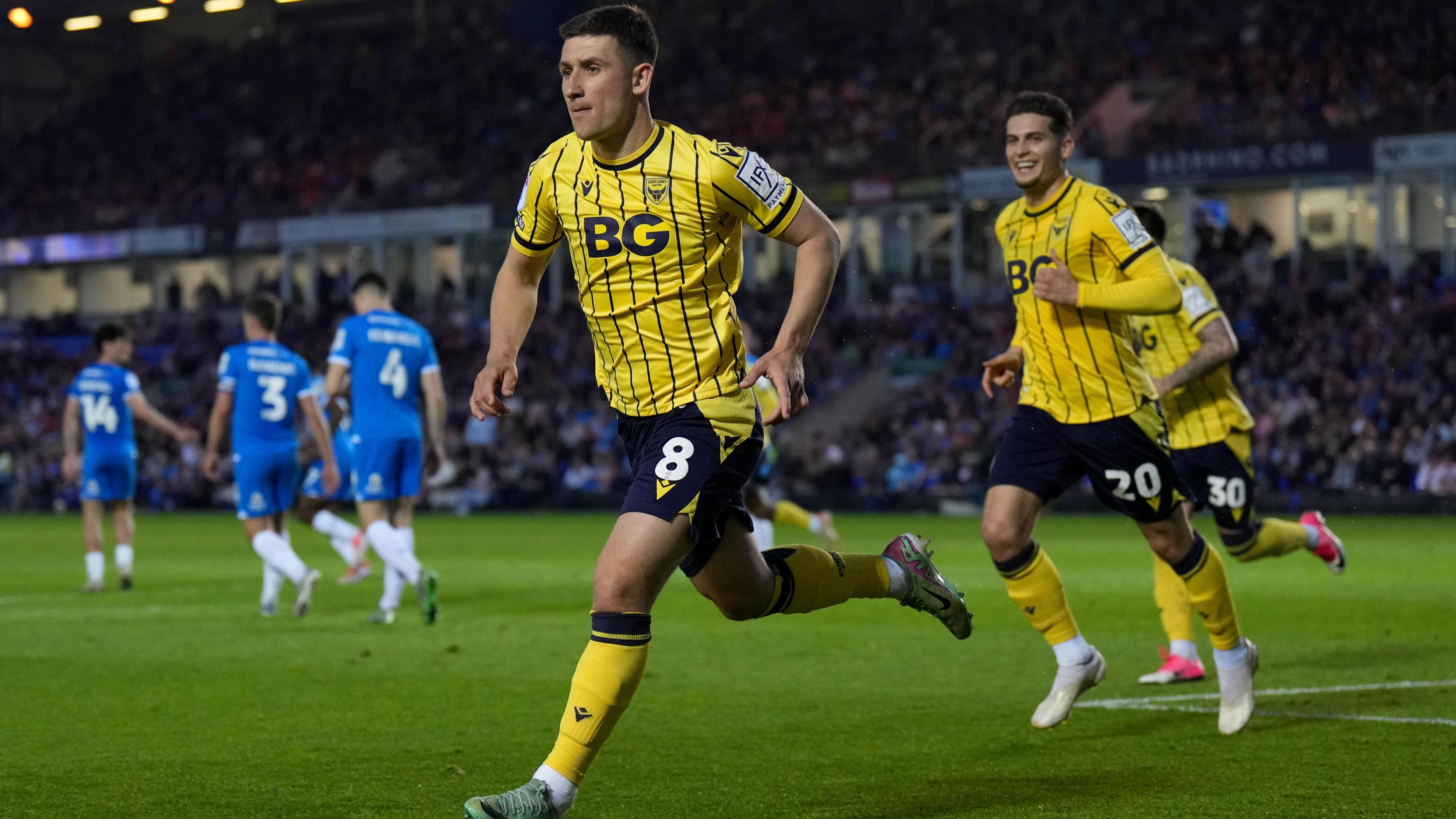 Oxford United beat Peterborough to make the League One play-off final