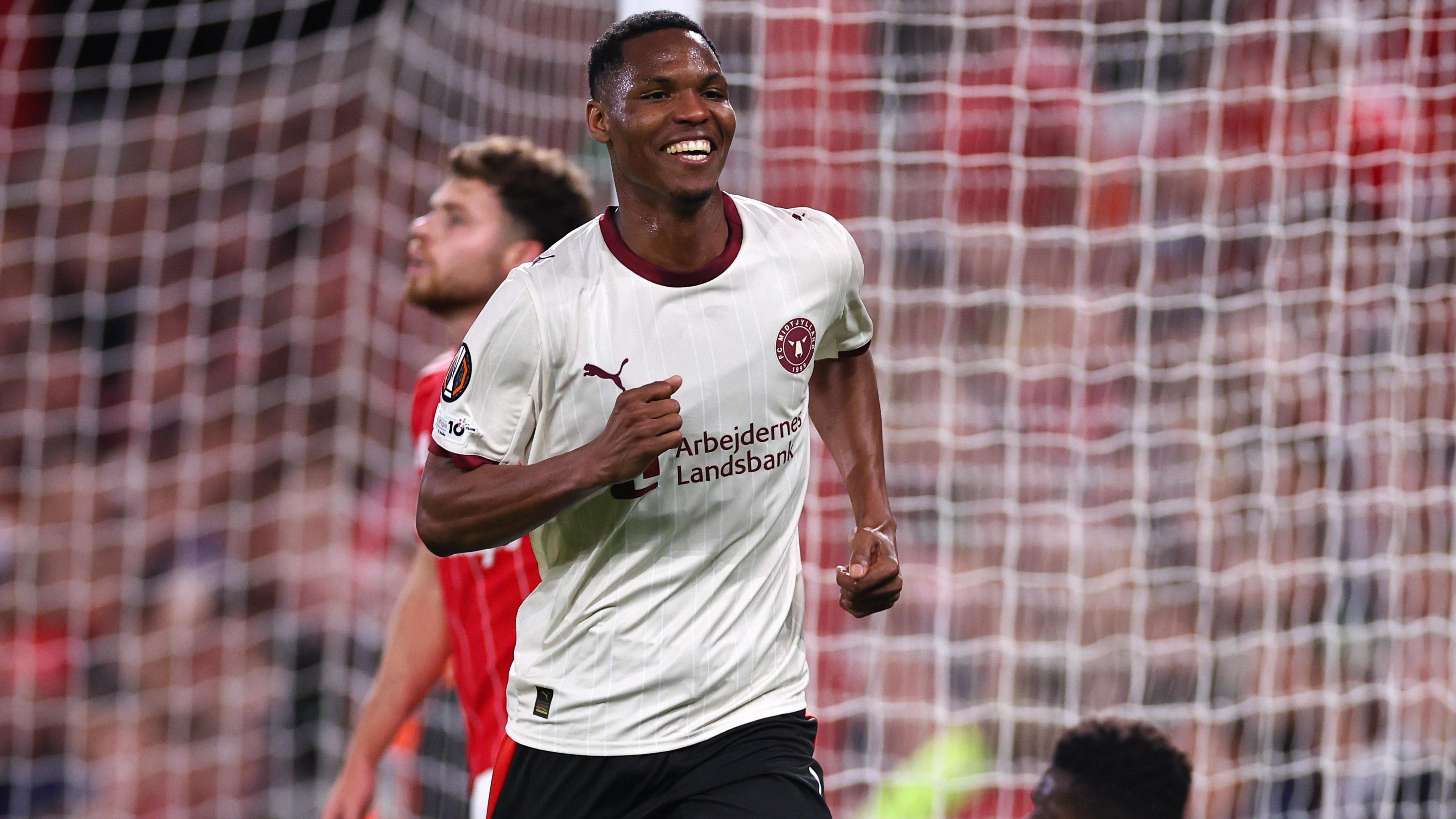 Ousmane Diao celebrates his goal