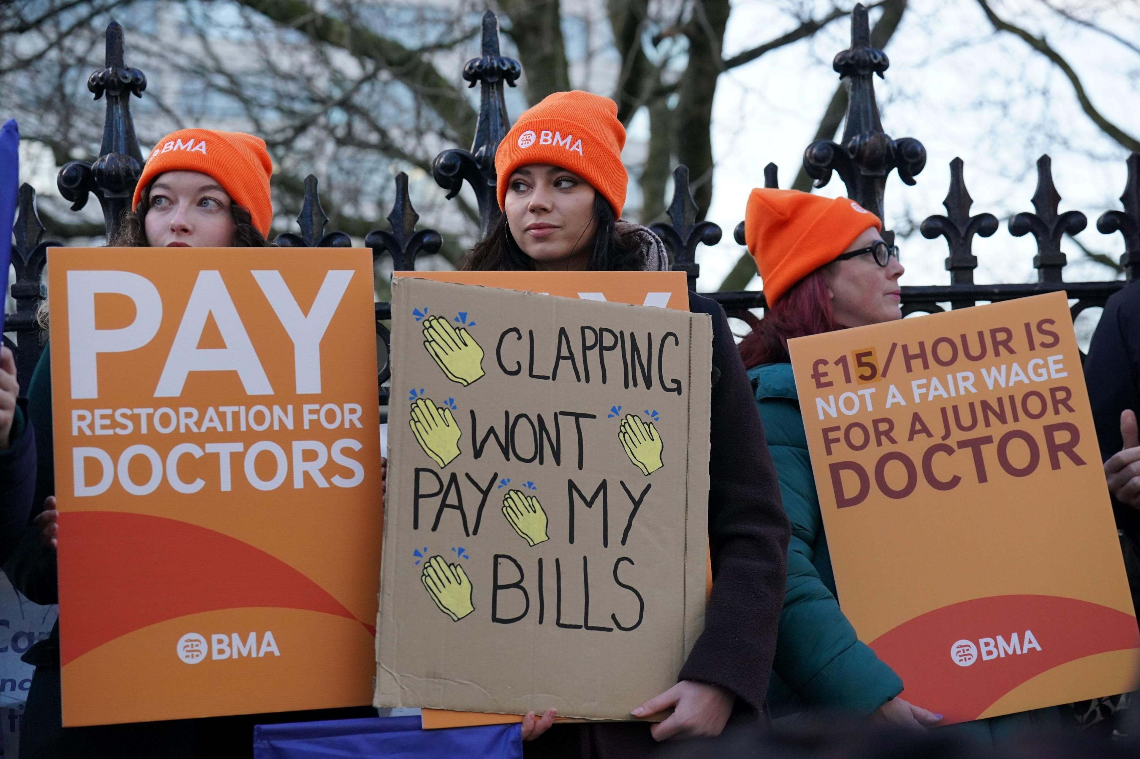 An NHS picket line