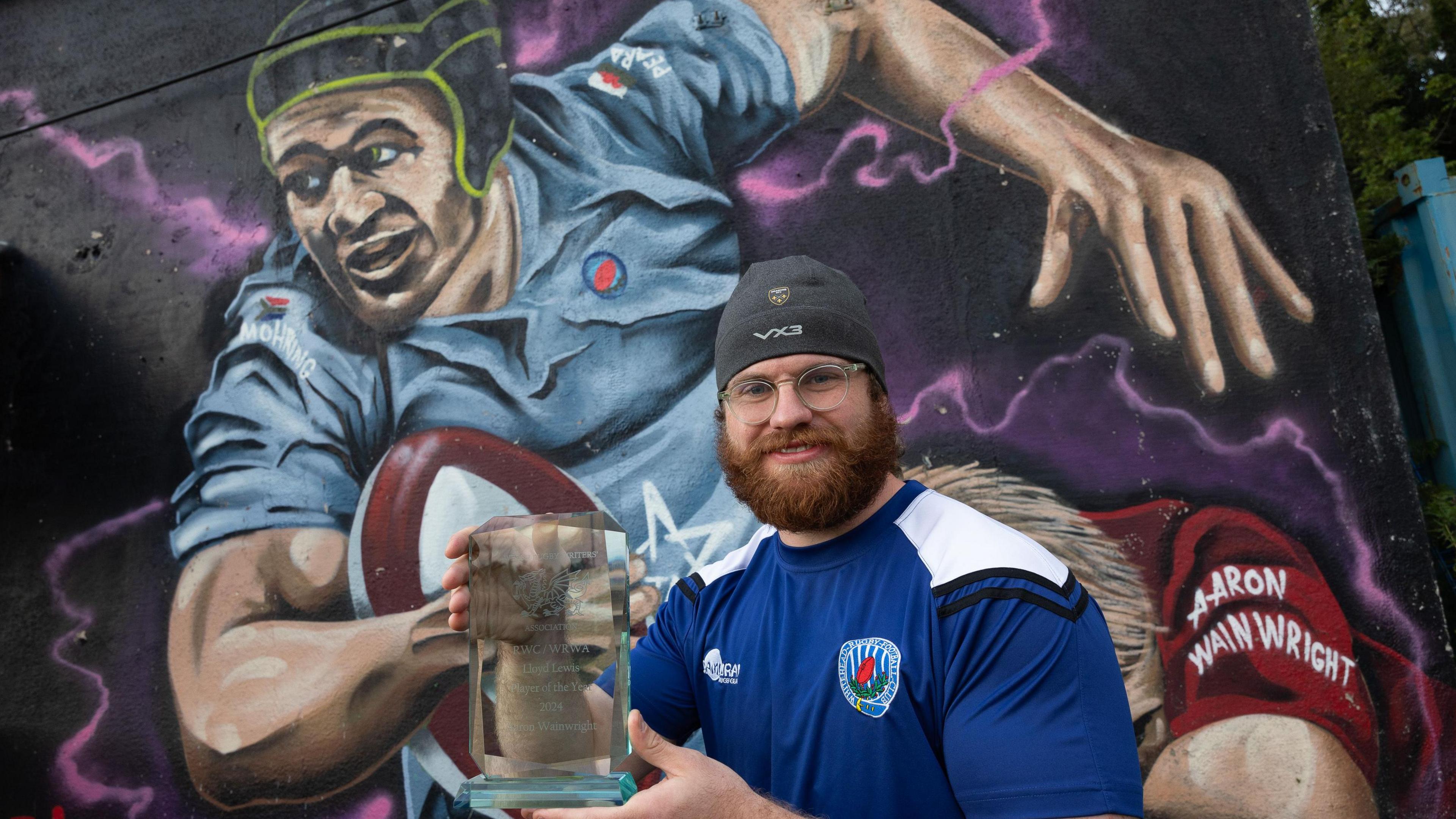 Aaron Wainwright with his trophy