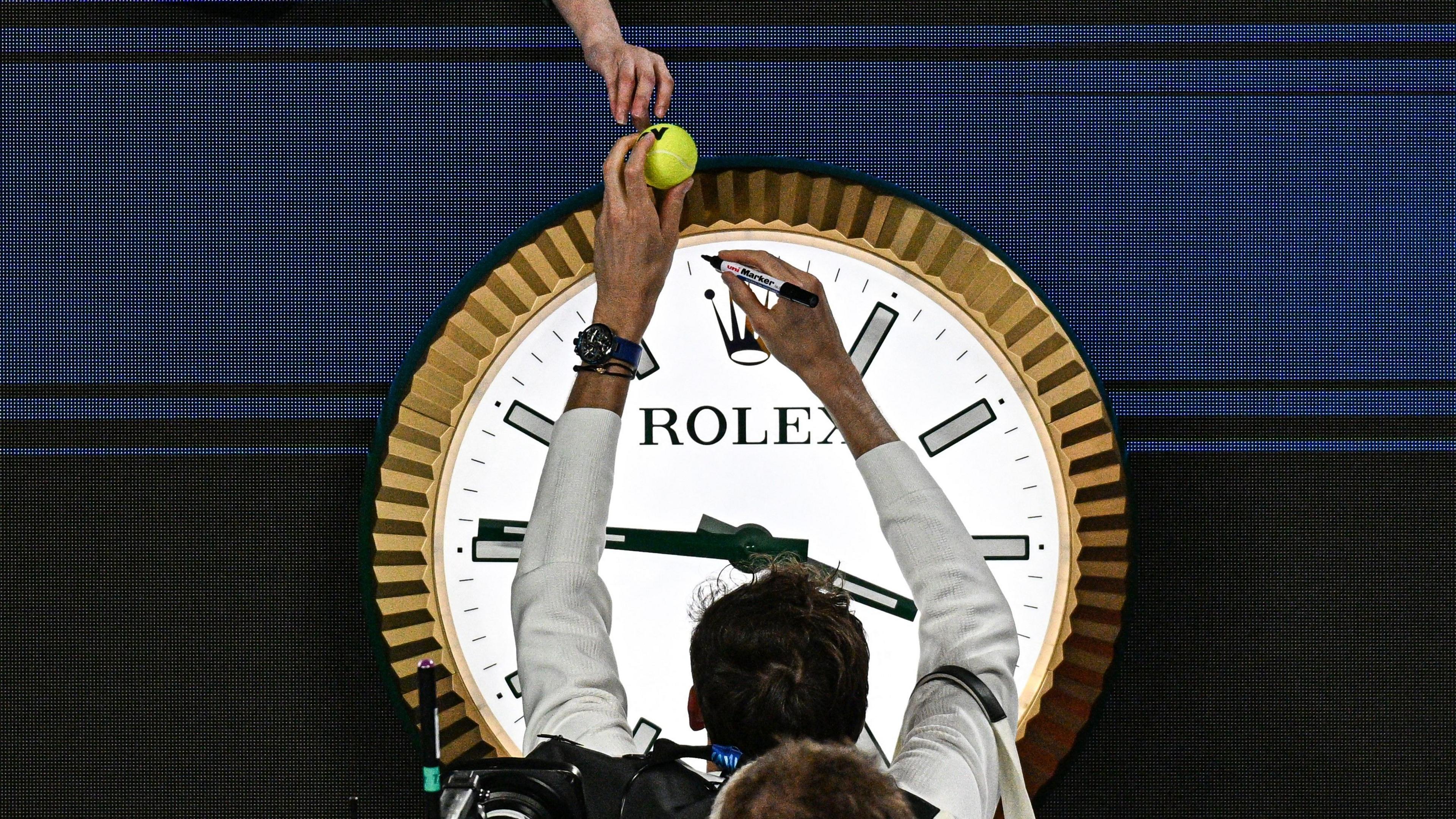 Daniil Medvedev signs autographs for fans at almost 4am local time at January's Australian Open