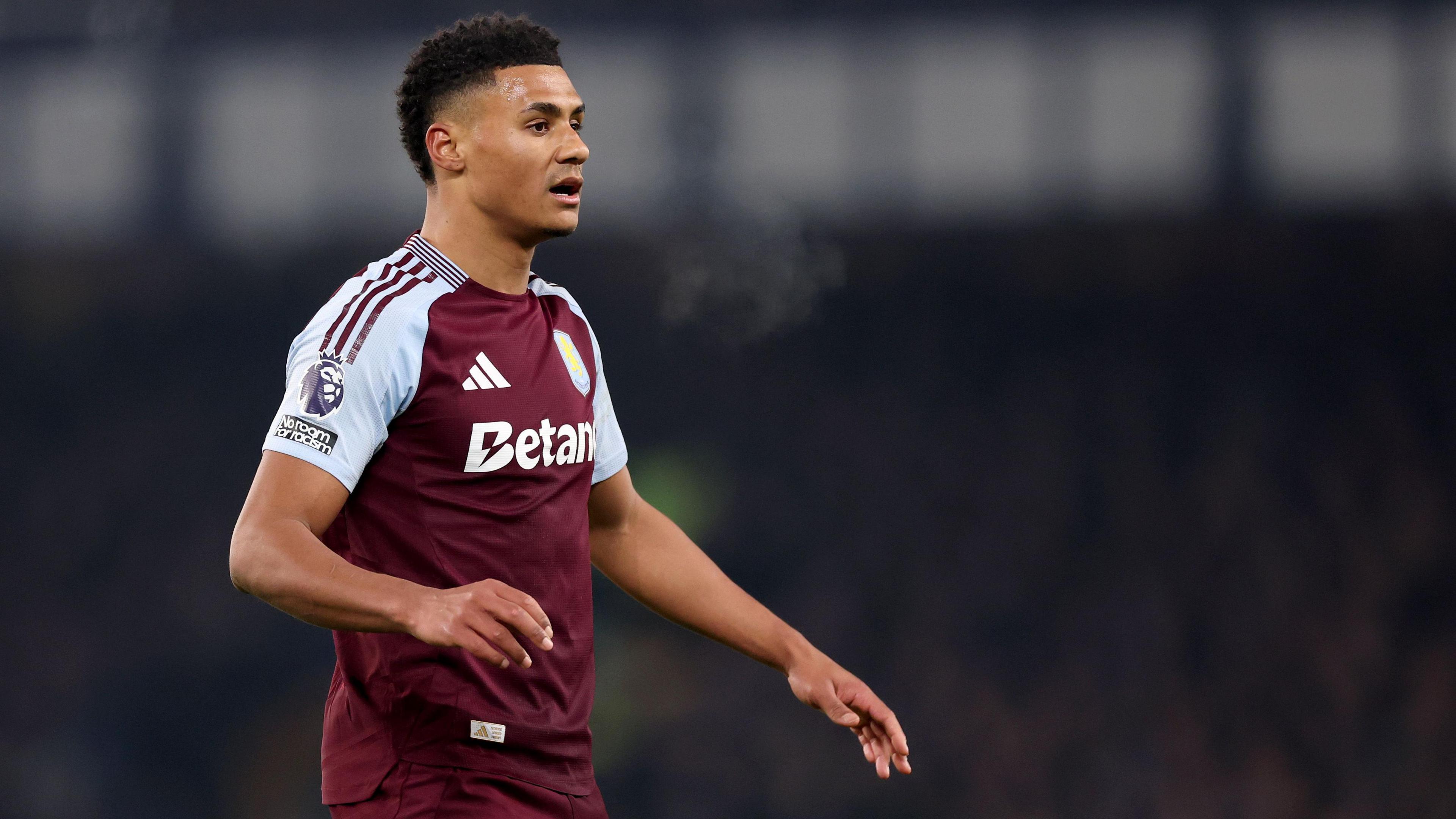 Man Utd news: Analysis on Ollie Watkins - BBC Sport
