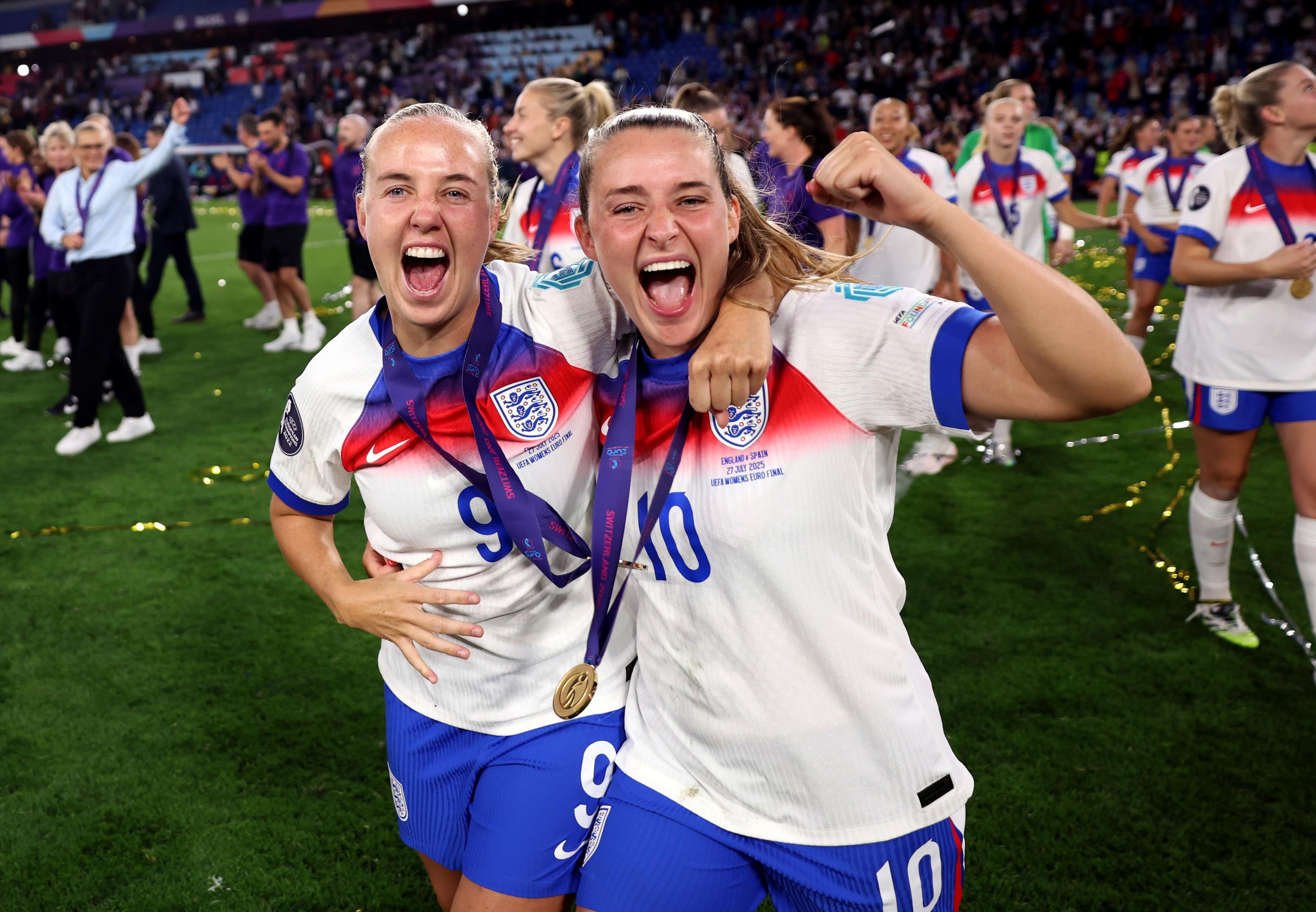 England's Beth Mead and Ella Toone celebrate by looking at the camera following their side's victory over Spain. Photo by Maja Hitij