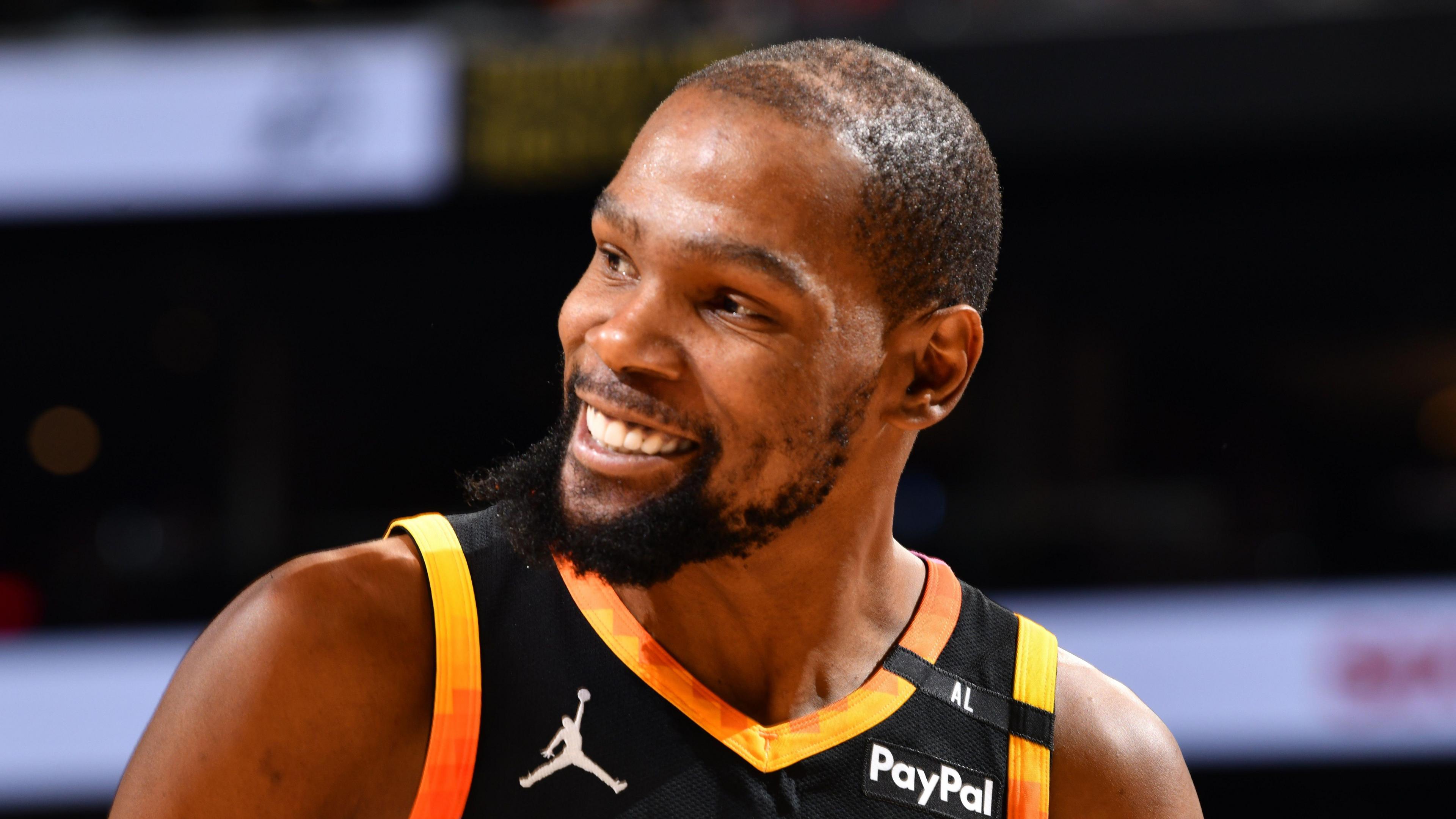 Phoenix Suns' Kevin Durant in NBA game against Memphis Grizzlies